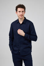 Chemise en lin à Manches Longues Coupe Moderne Boutonnée