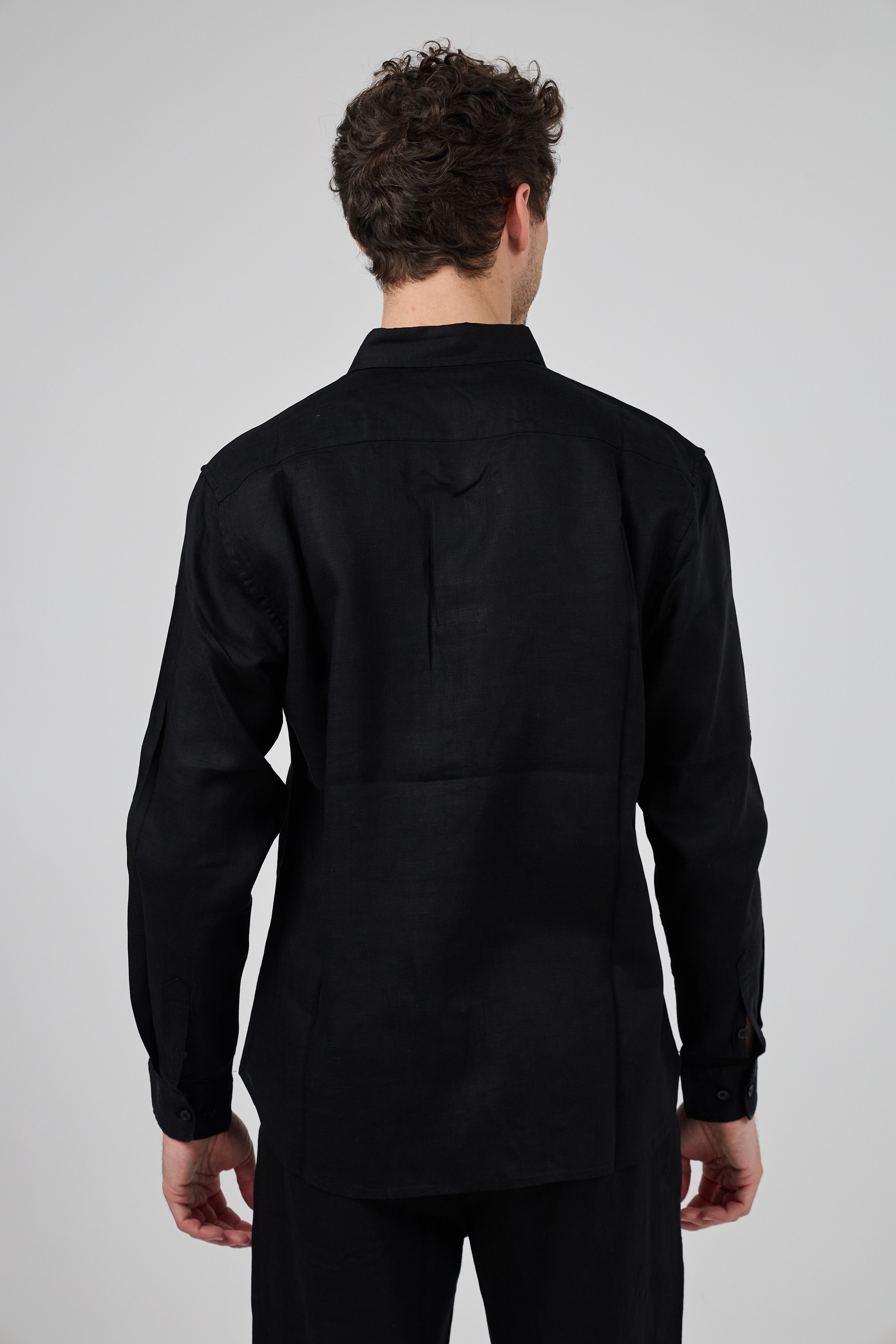 Chemise en lin à Manches Longues Coupe Moderne Boutonnée