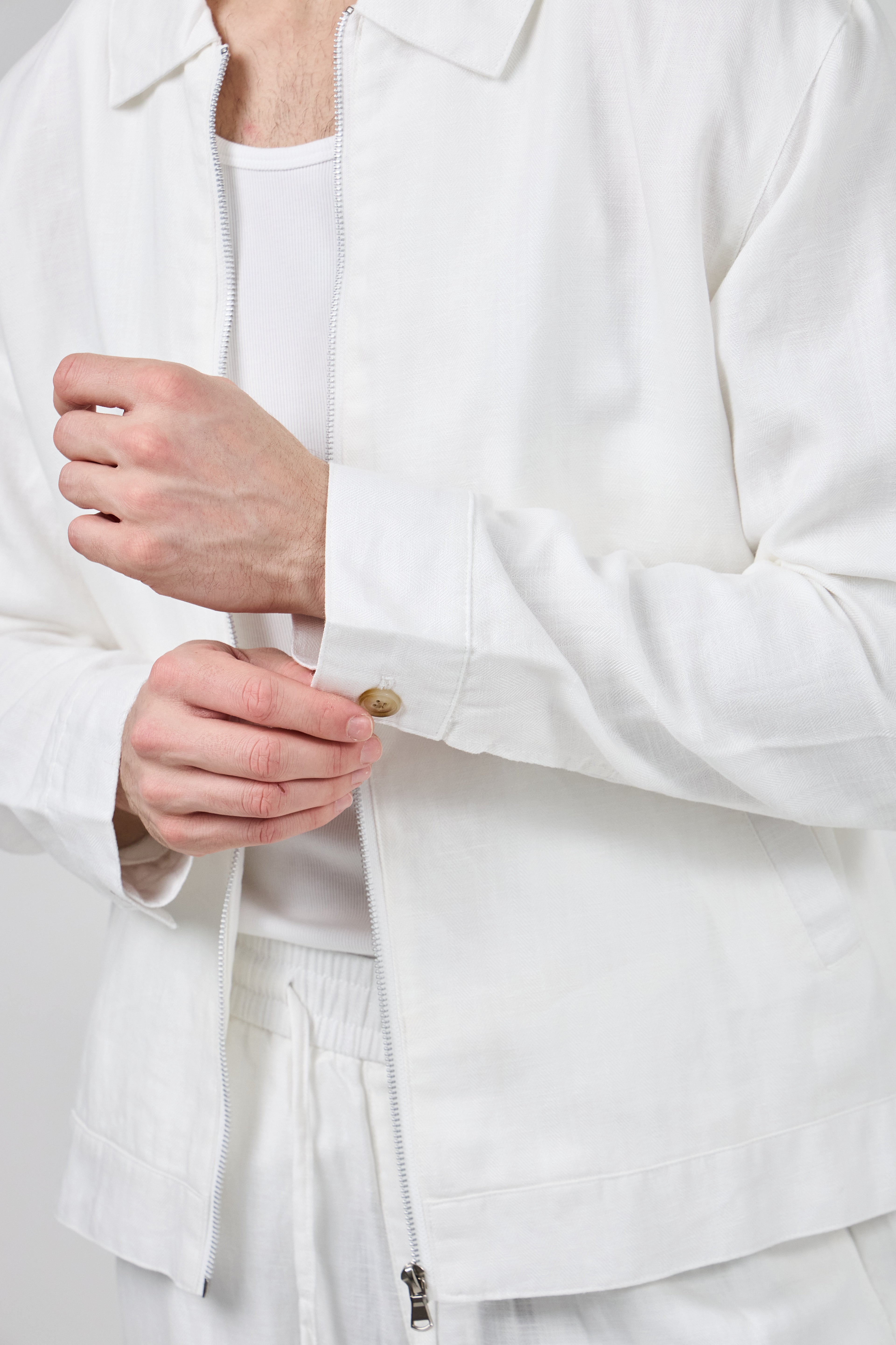 Veste en lin zippée à col classique doubler à l interieur avec poche