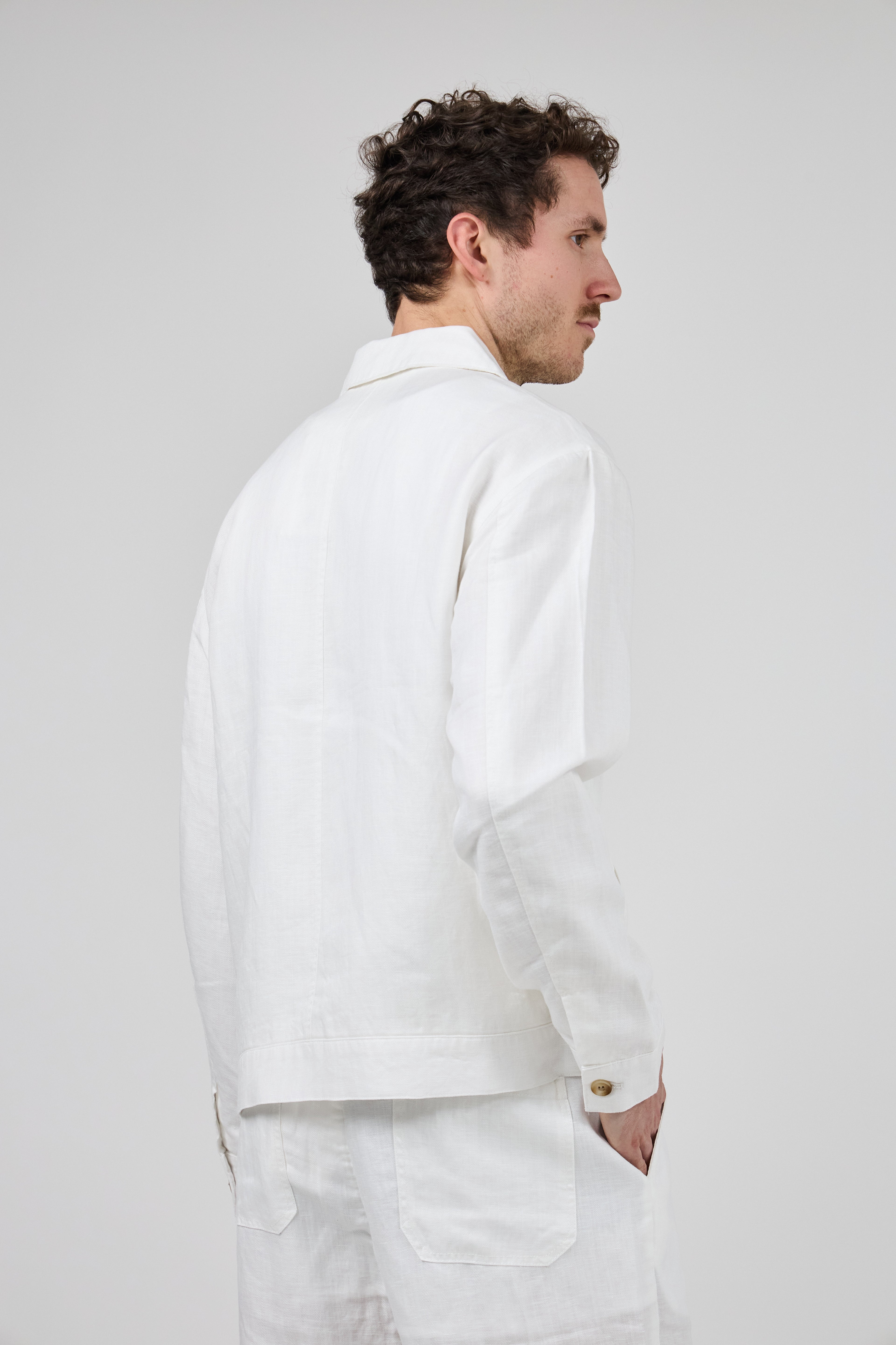 Veste en lin zippée à col classique doubler à l interieur avec poche
