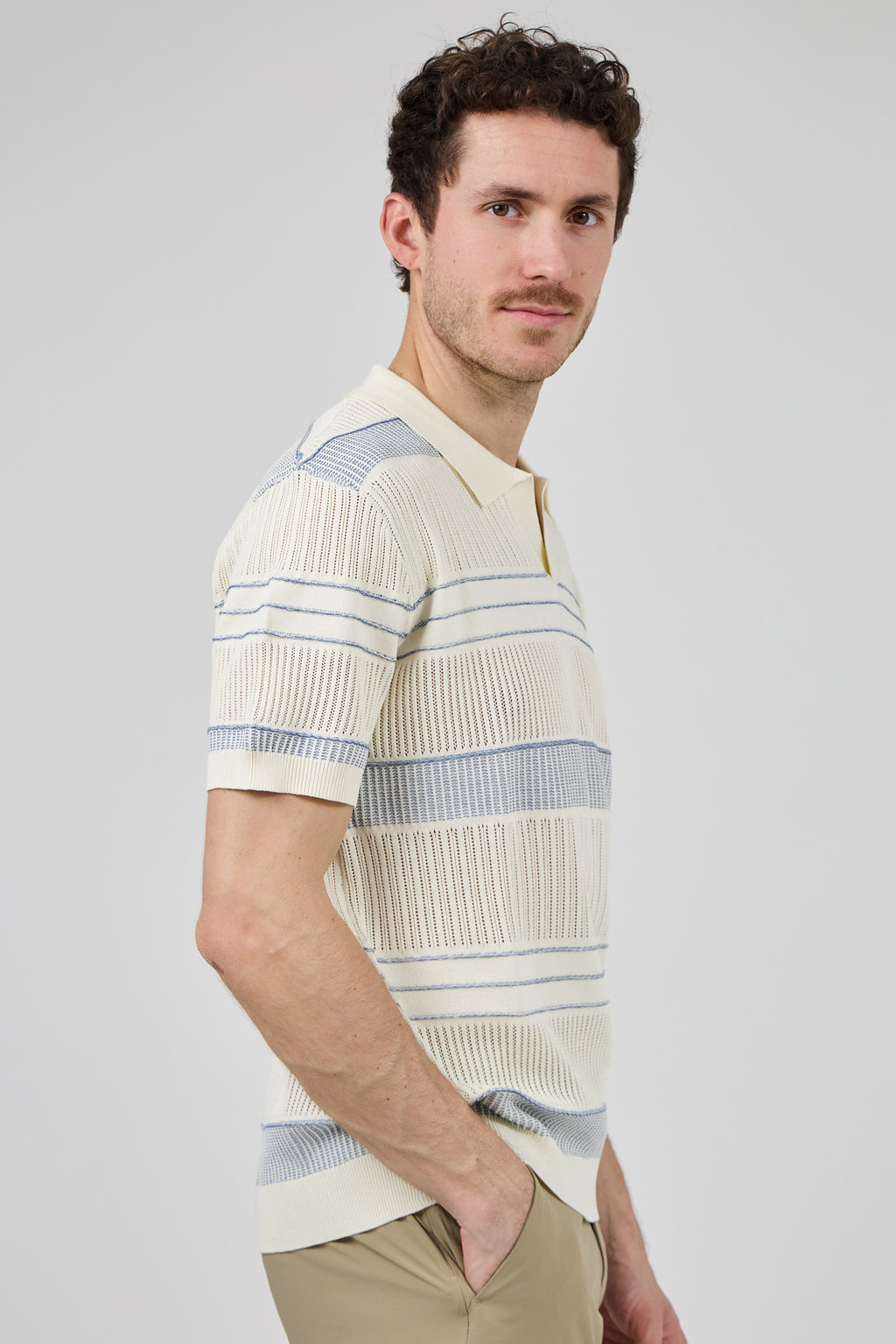 Polo homme à manches courtes avec motif rayé et col classique