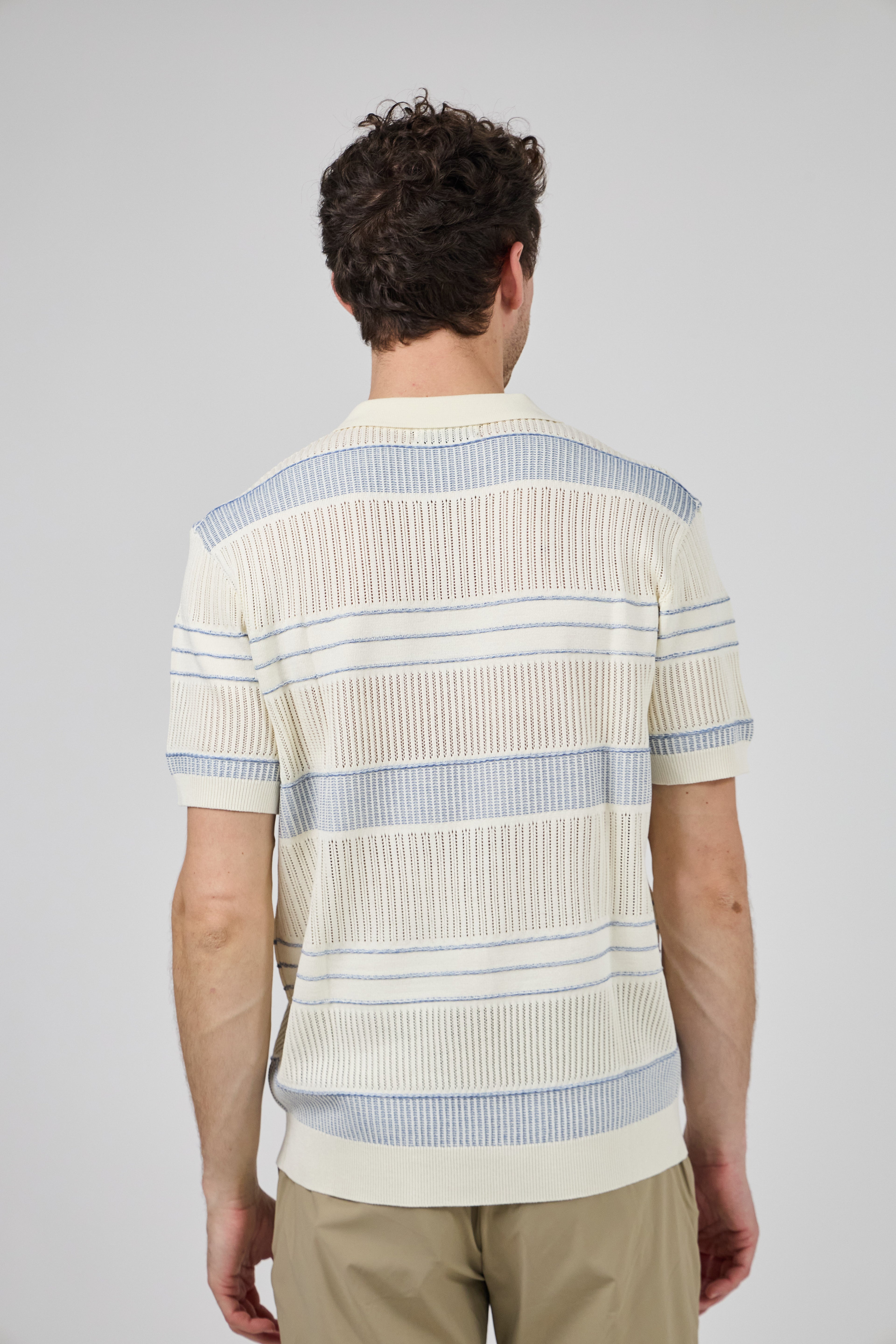 Polo homme à manches courtes avec motif rayé et col classique