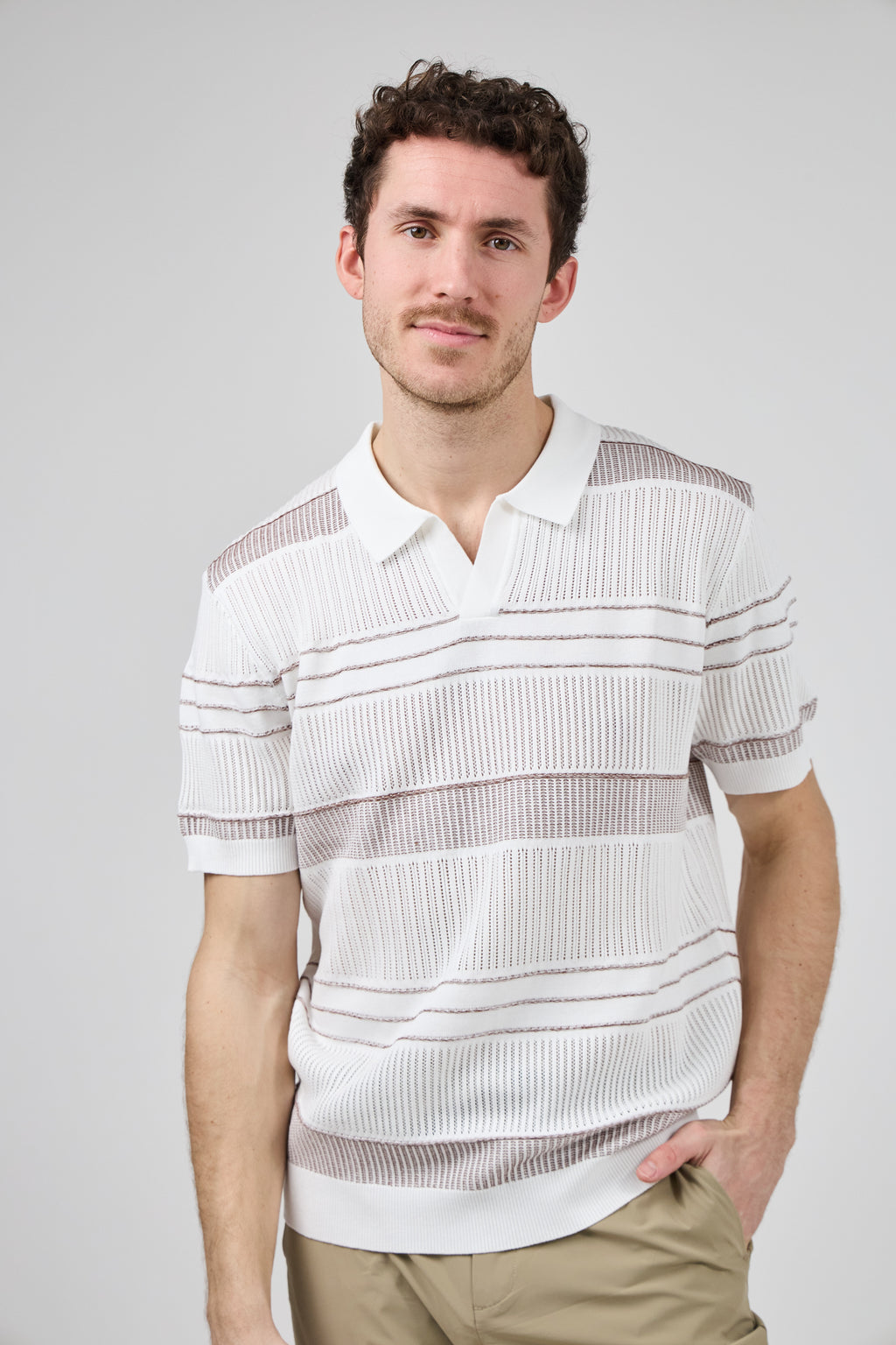 Polo homme à manches courtes avec motif rayé et col classique