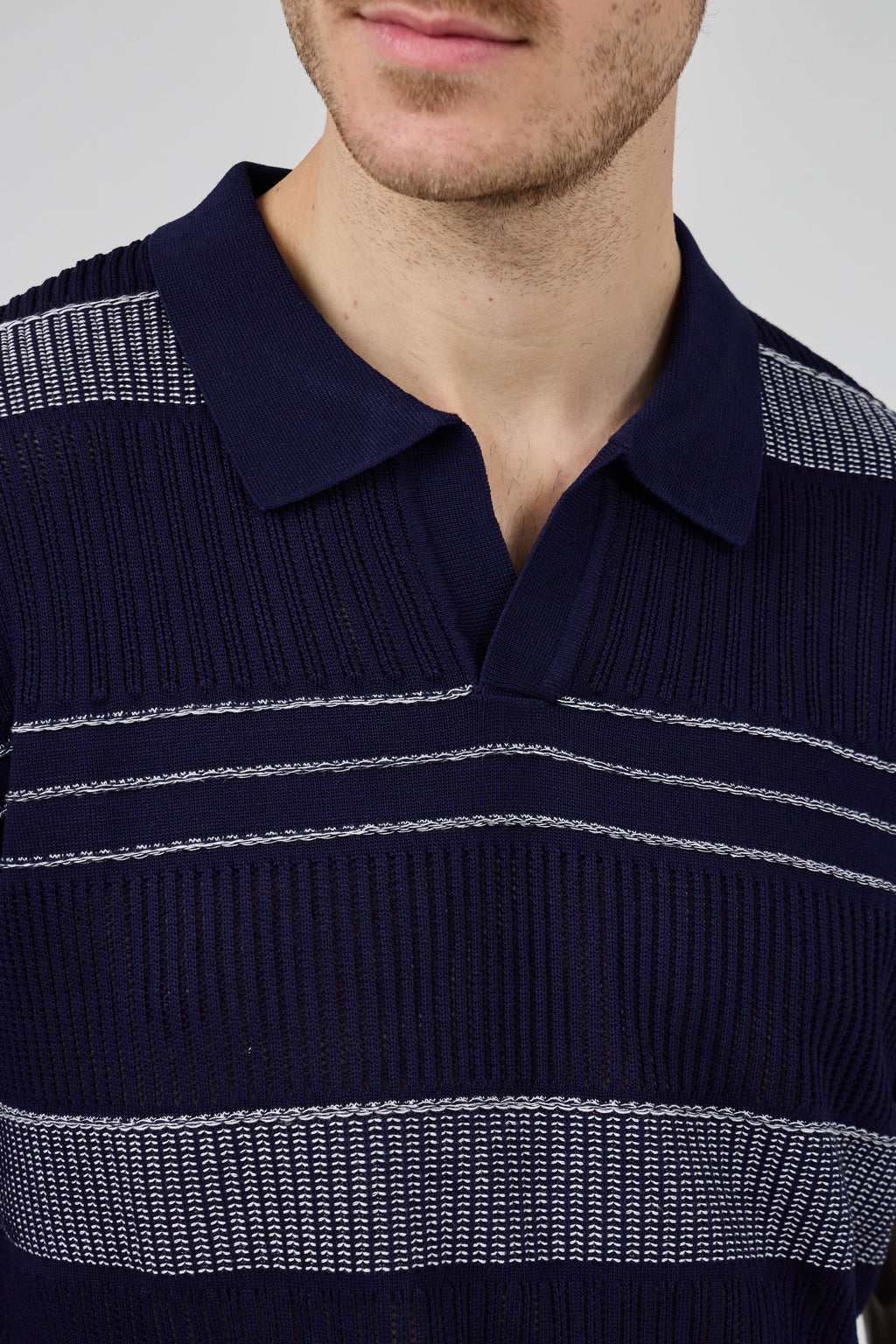 Polo homme à manches courtes avec motif rayé et col classique