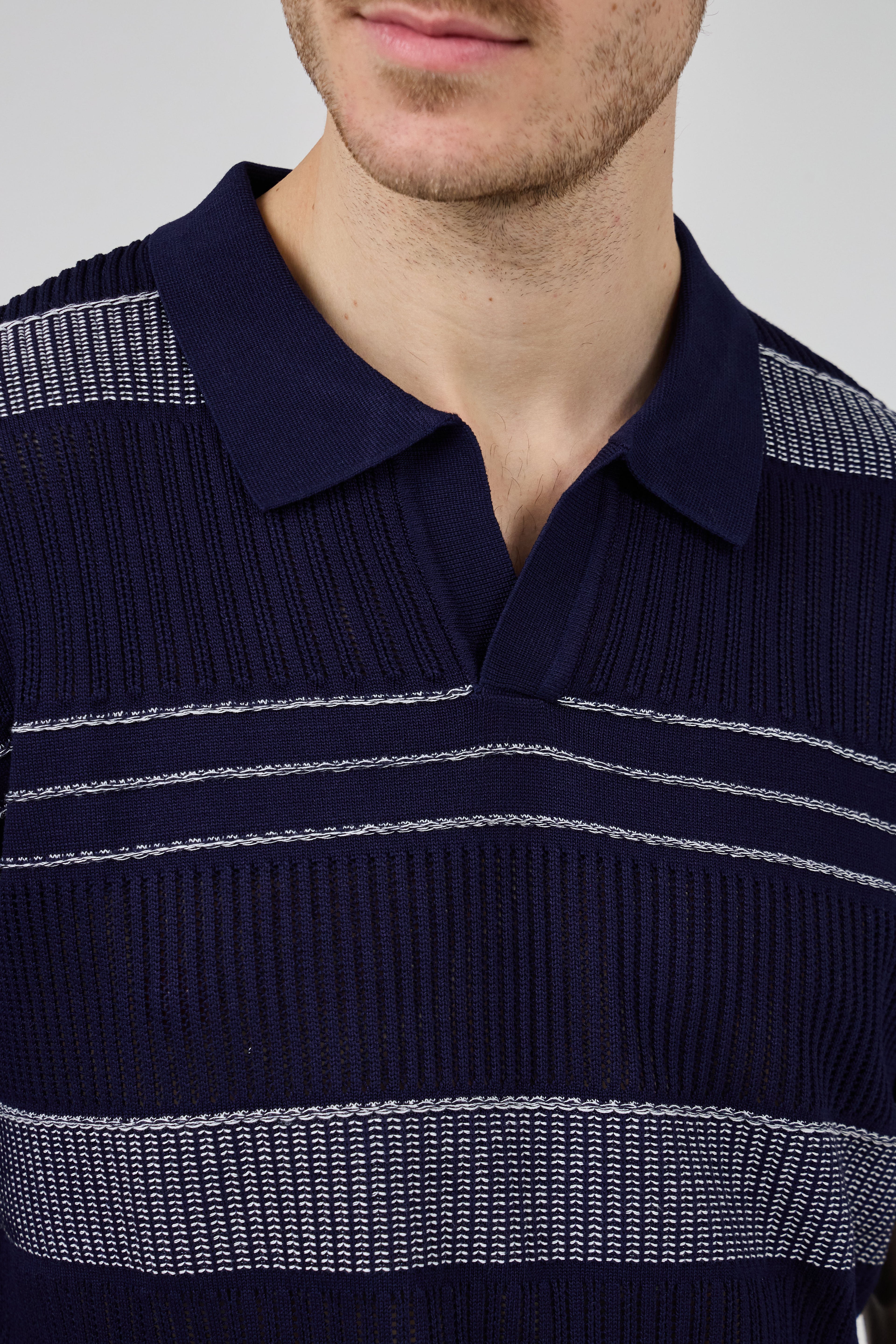 Polo homme à manches courtes avec motif rayé et col classique