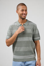 Polo homme à manches courtes avec motif rayé et col classique
