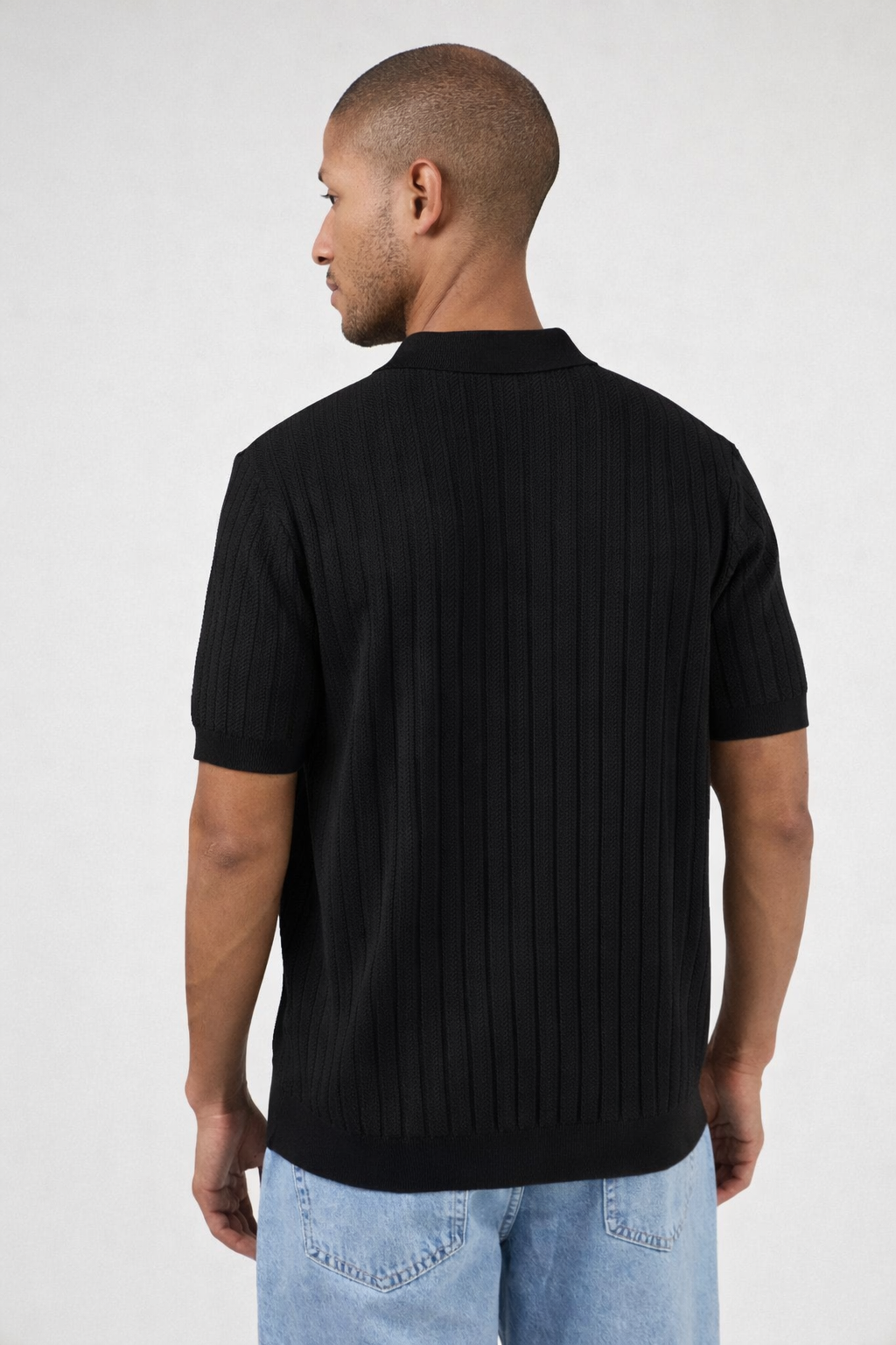 Polo en maille à manches courtes avec texture côtelée et coupe moderne