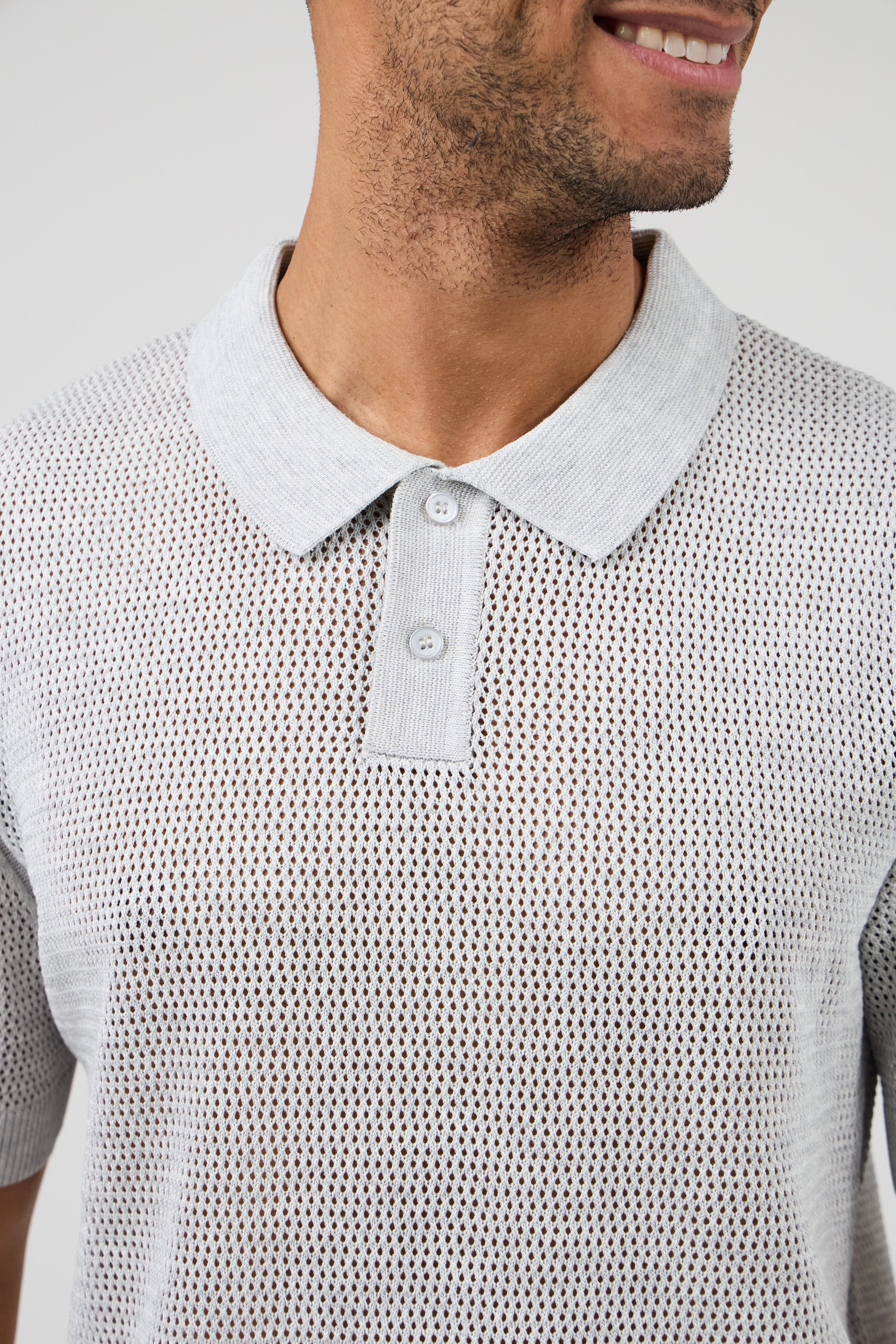 Polo homme à manches courtes au design texturé élégant