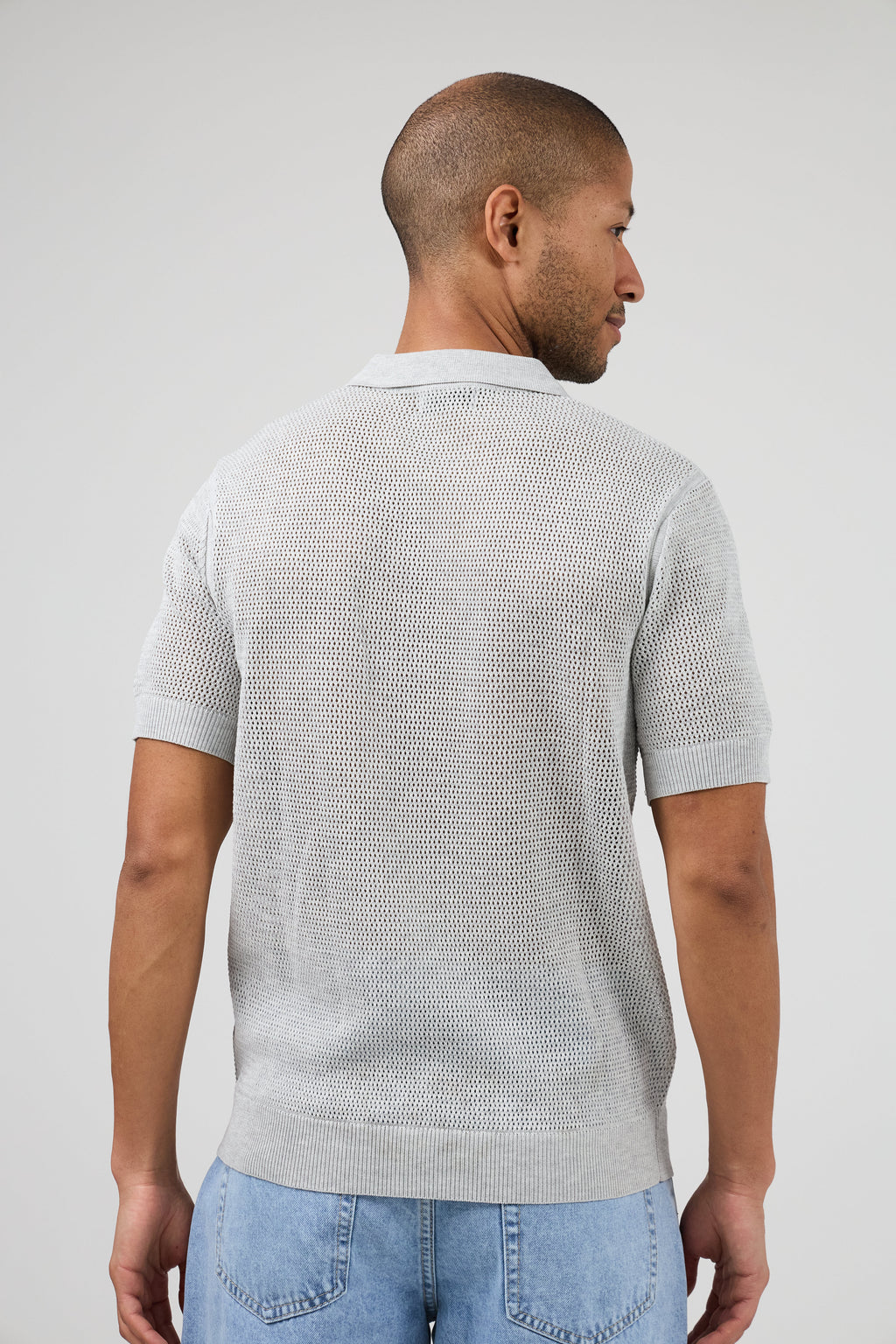 Polo homme à manches courtes au design texturé élégant