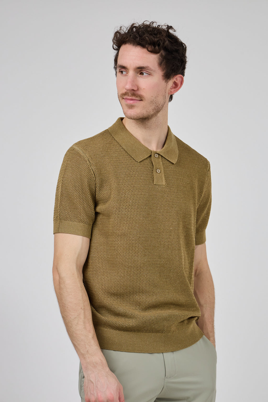 Polo homme à manches courtes au design texturé élégant