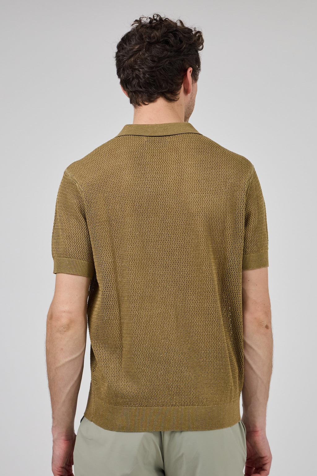 Polo homme à manches courtes au design texturé élégant