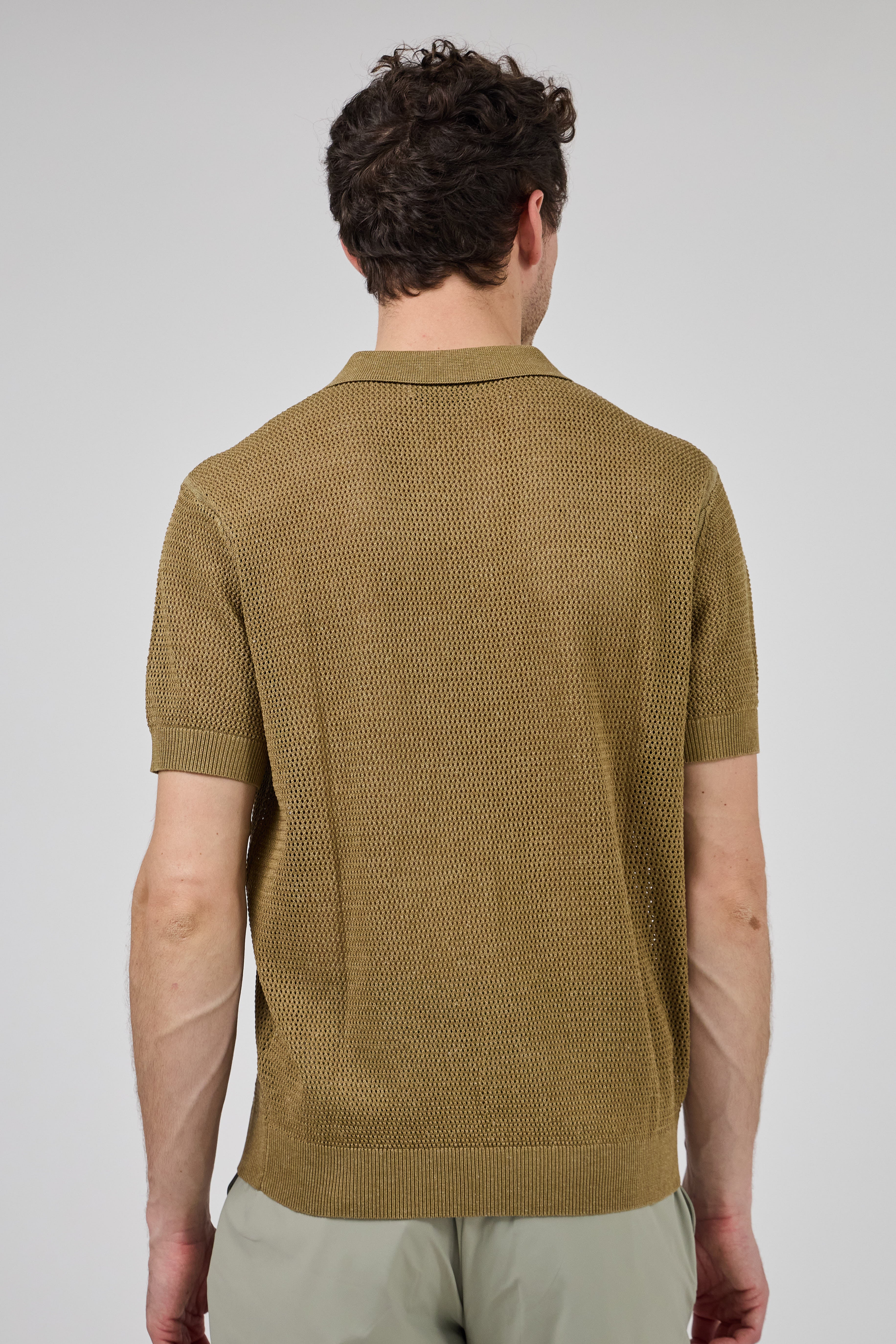Polo homme à manches courtes au design texturé élégant