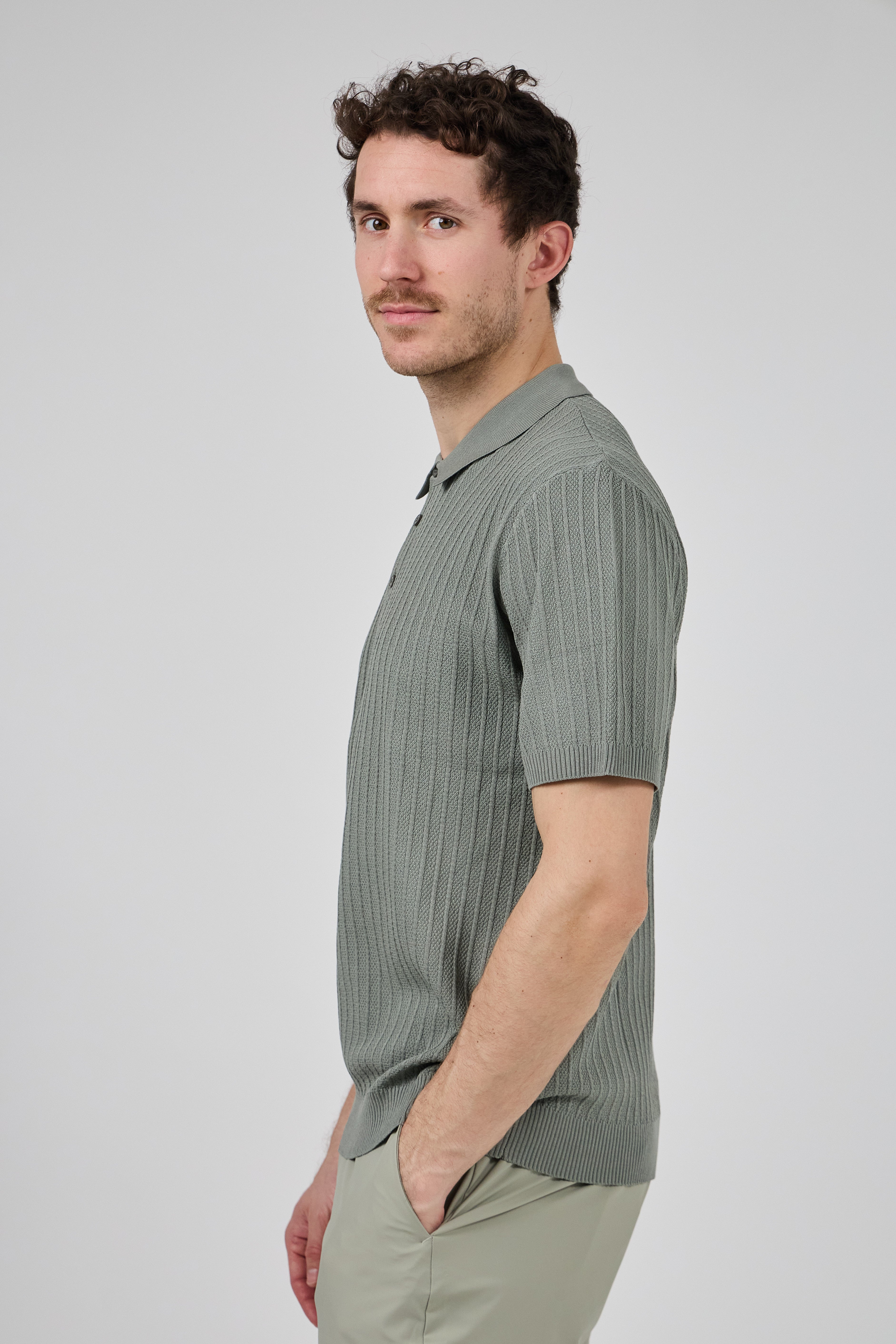 Polo en maille homme à manches courtes avec col classique