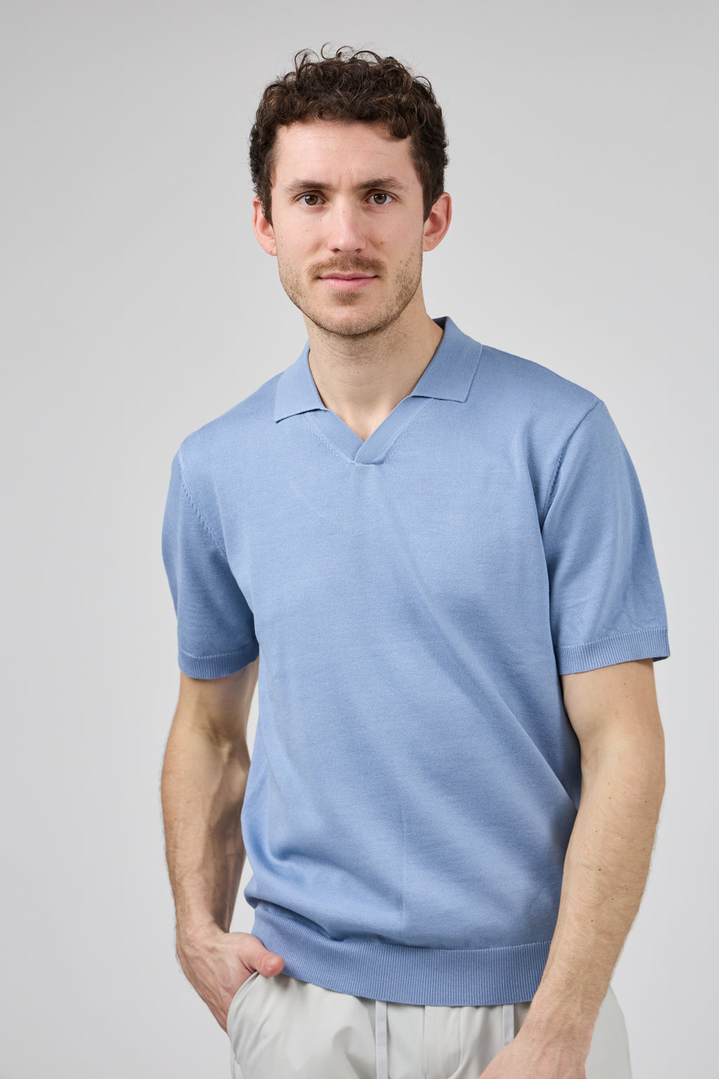 Polo homme à manches courtes coupe moderne