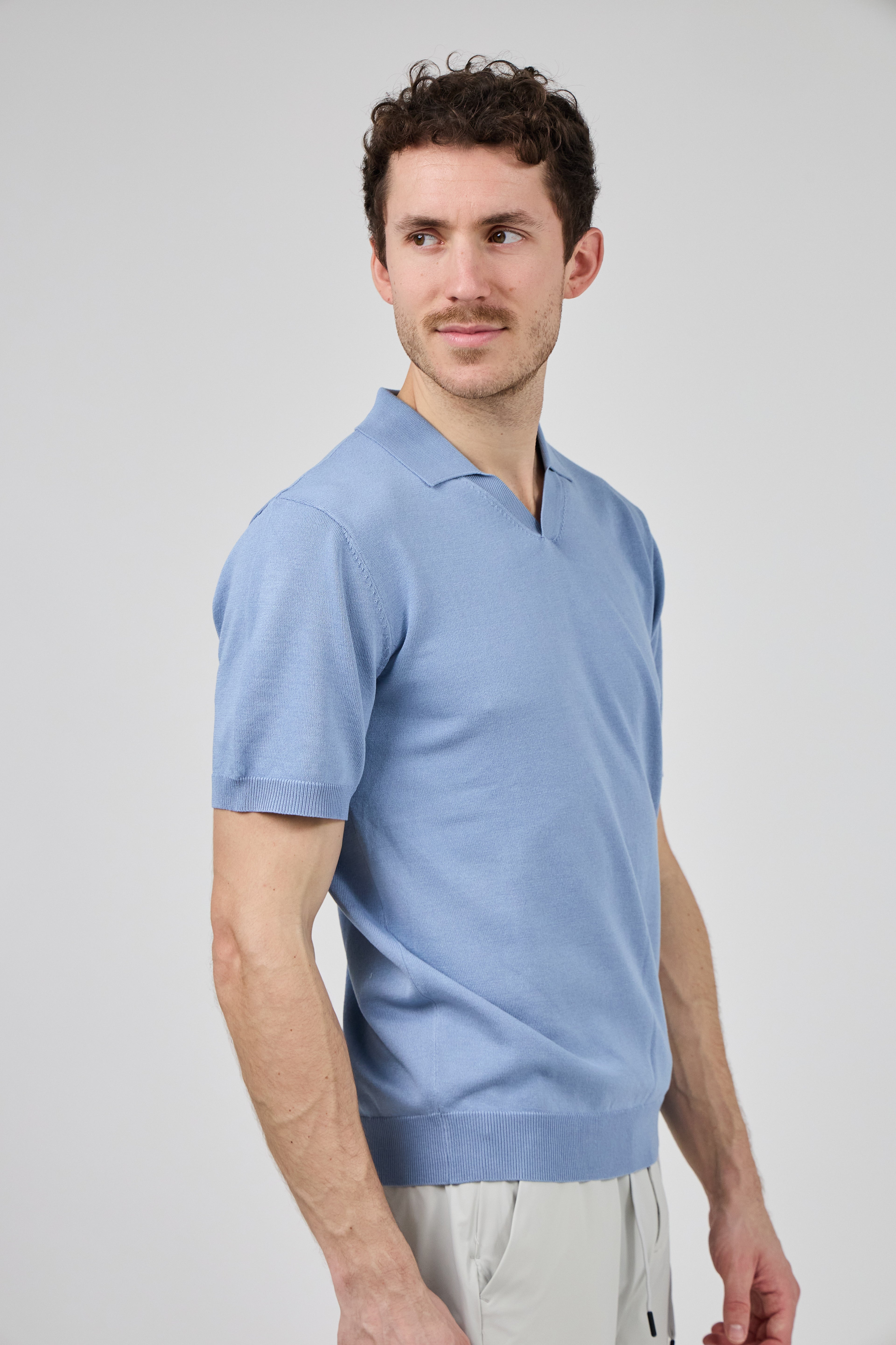 Polo homme à manches courtes coupe moderne