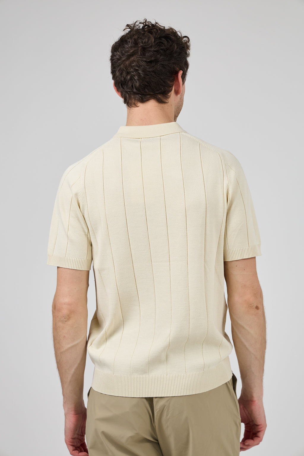 Polo en maille Homme à Manches Courtes avec Motif Vertical Élégant