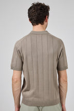 Polo en maille Homme à Manches Courtes avec Motif Vertical Élégant