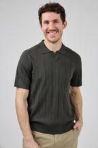 Polo en maille Homme à Manches Courtes avec Motif Vertical Élégant