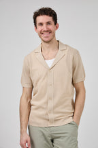 Chemise en maille à manches courtes avec fermeture boutonnée