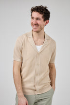 Chemise en maille à manches courtes avec fermeture boutonnée