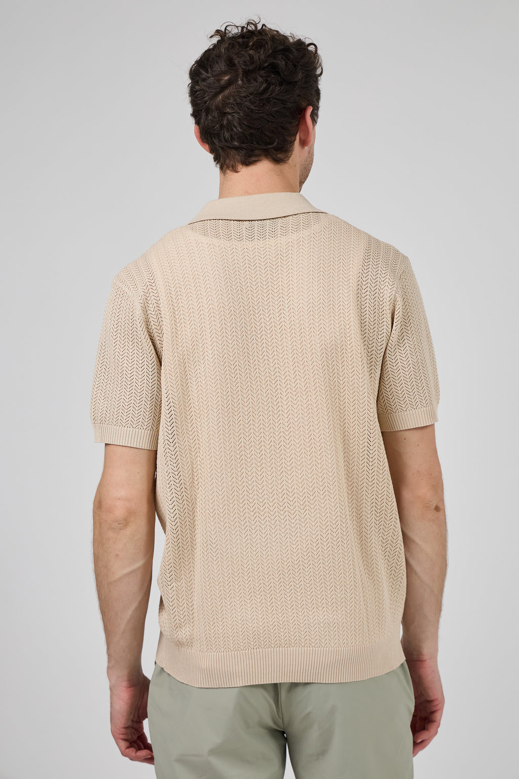 Chemise en maille à manches courtes avec fermeture boutonnée