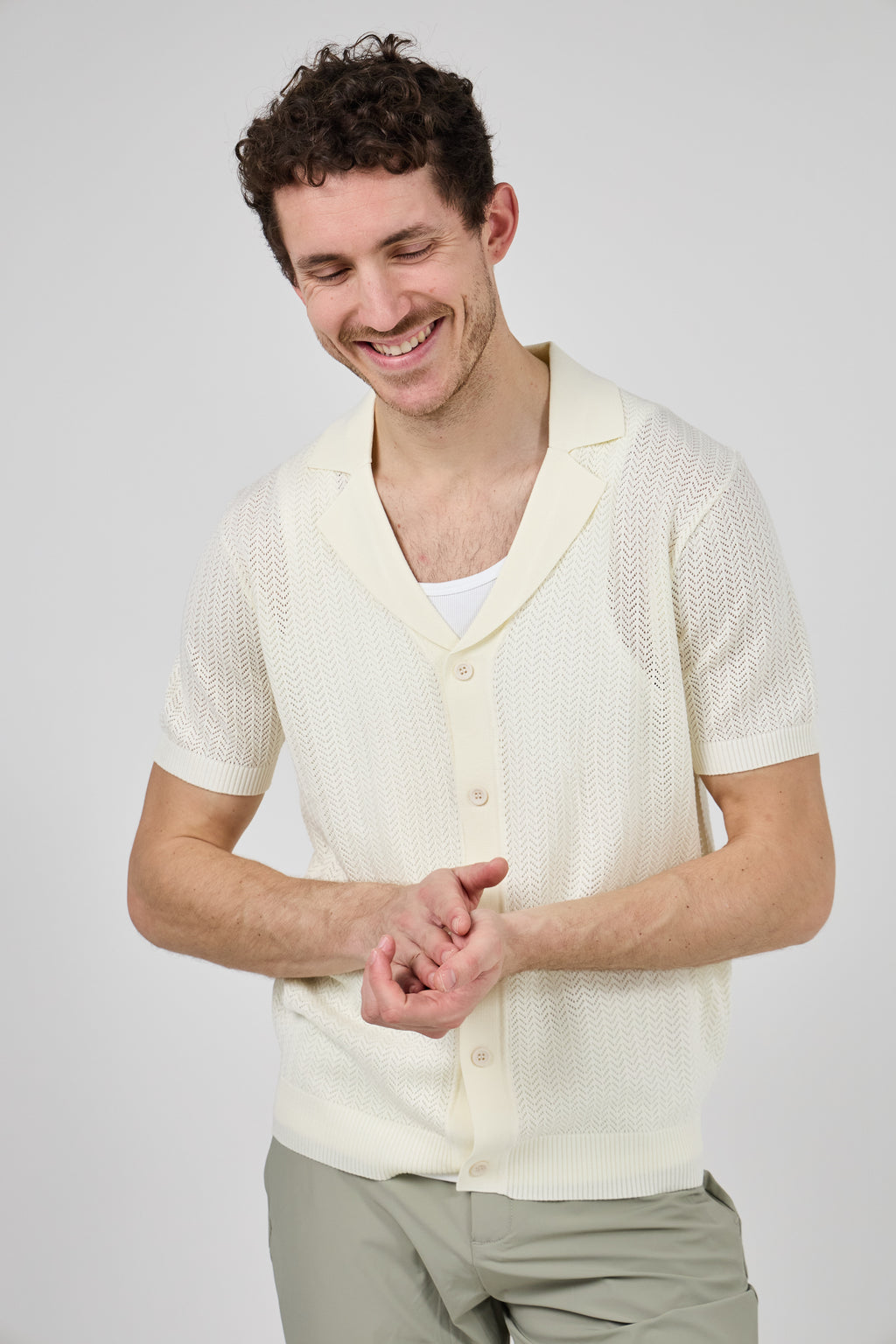 Chemise en maille à manches courtes avec fermeture boutonnée