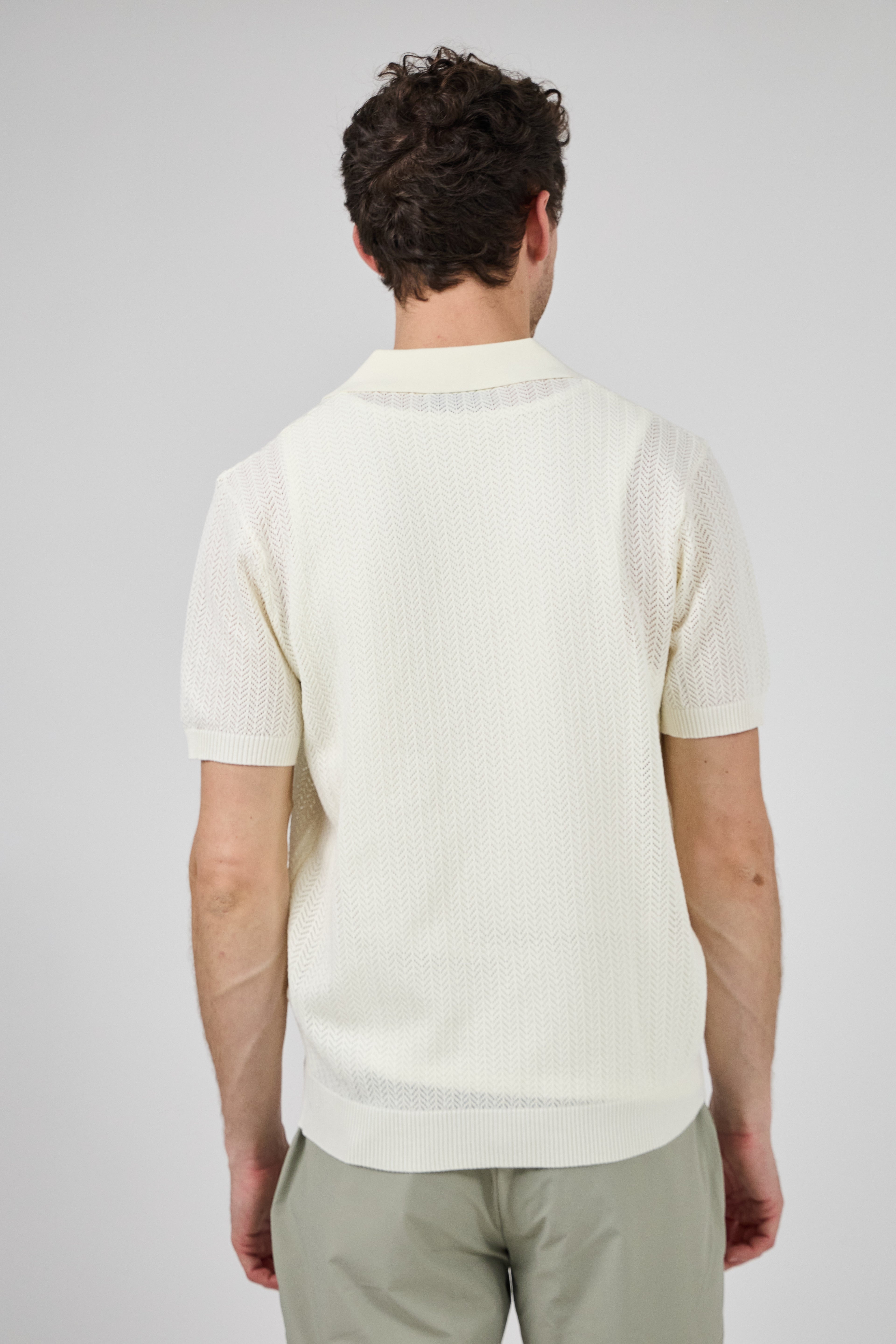 Chemise en maille à manches courtes avec fermeture boutonnée