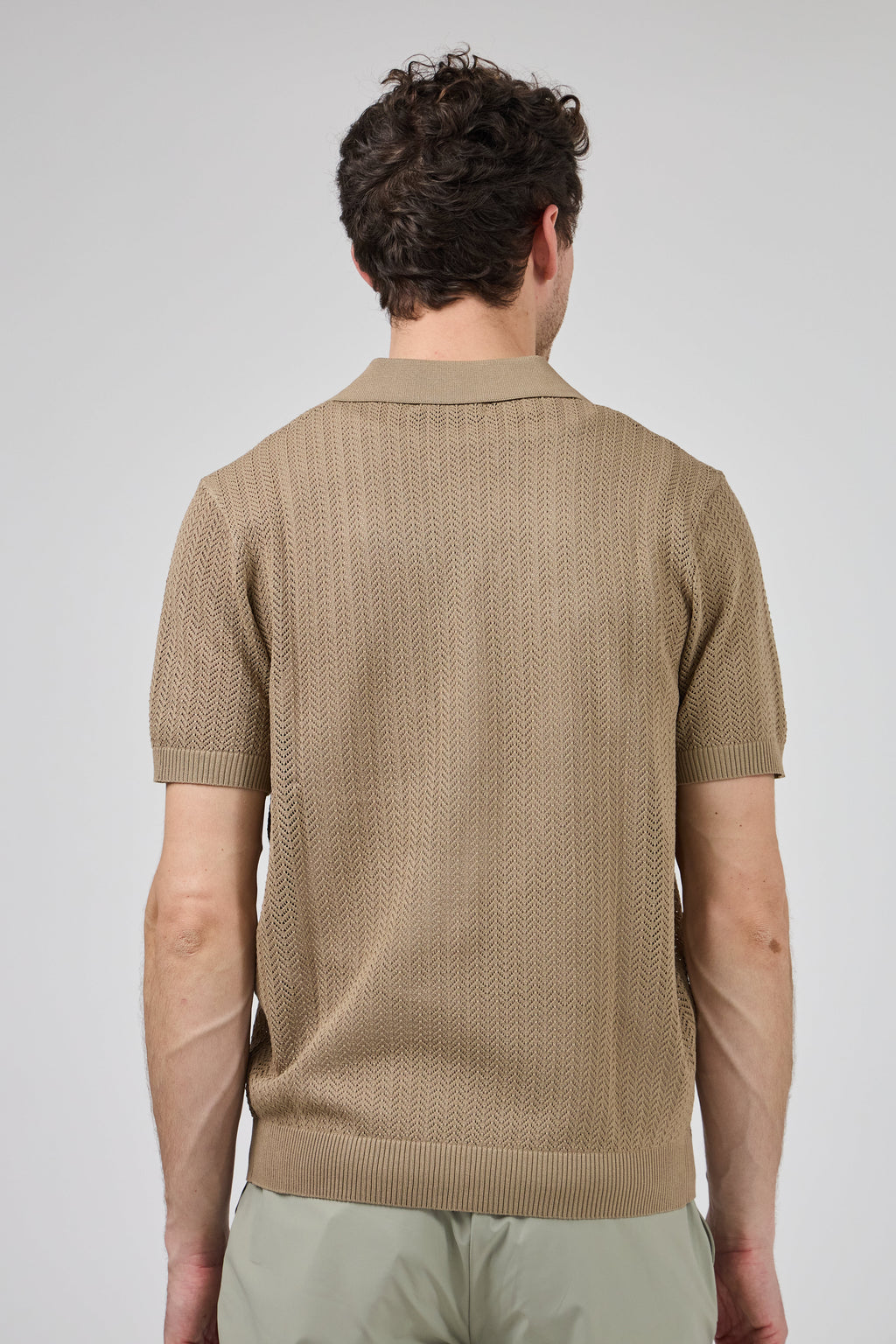 Chemise en maille à manches courtes avec fermeture boutonnée