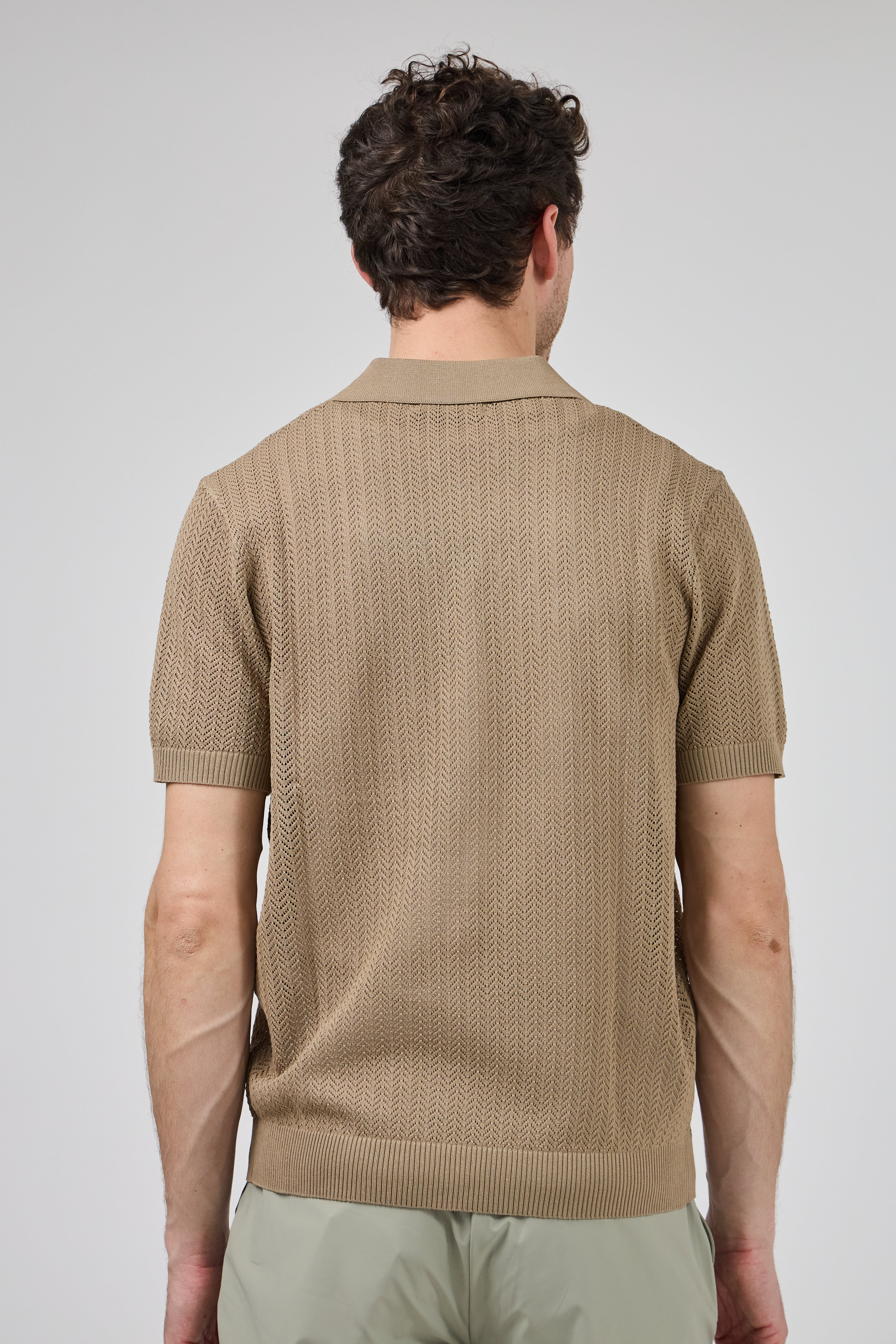 Chemise en maille à manches courtes avec fermeture boutonnée