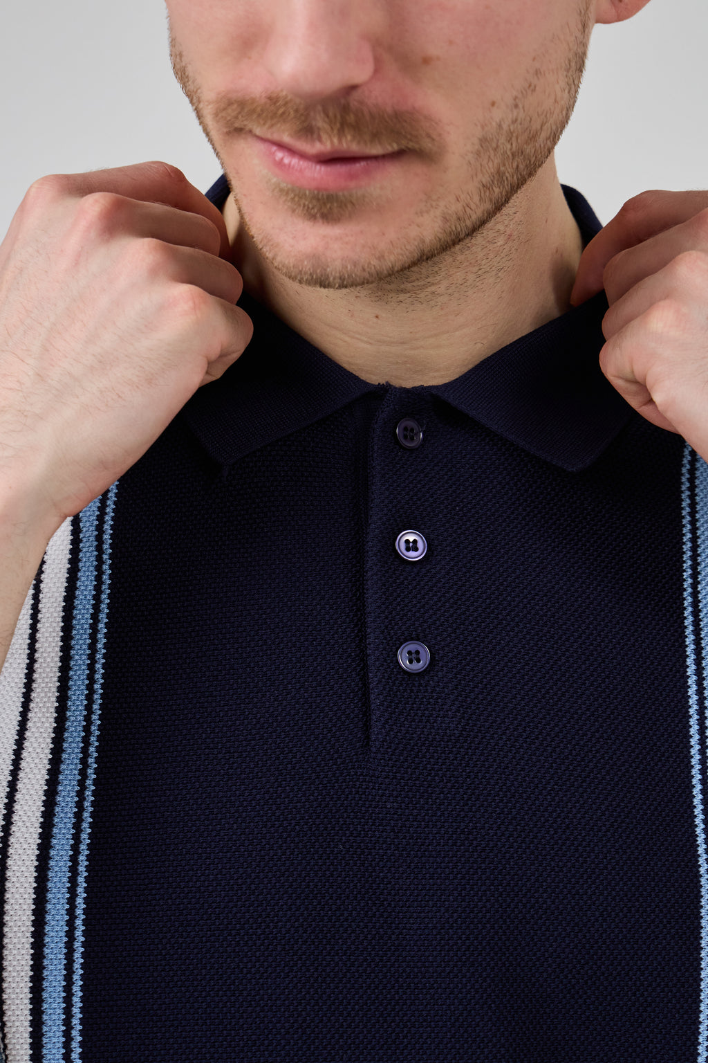 Polo homme à motif vertical structuré