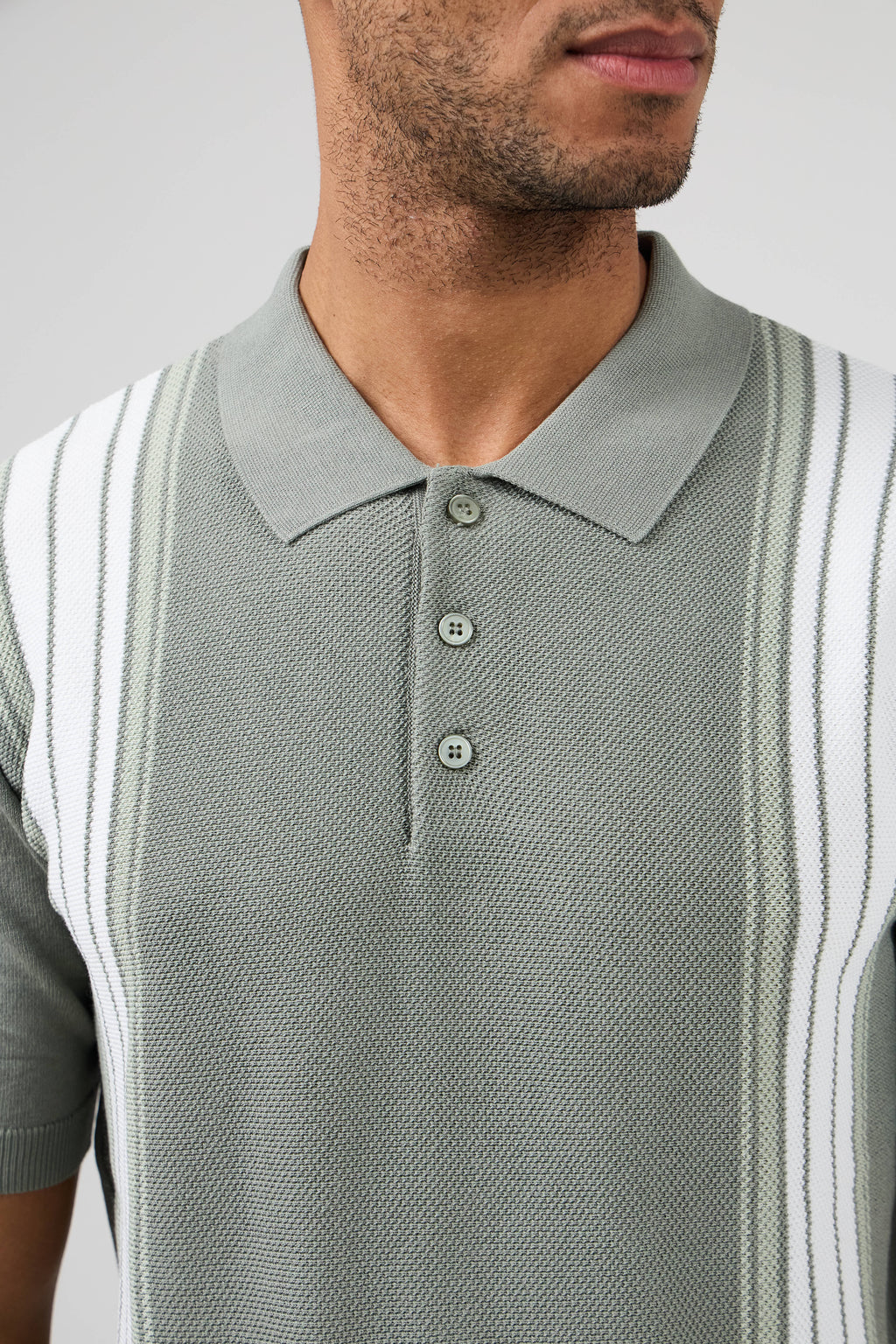 Polo homme à motif vertical structuré
