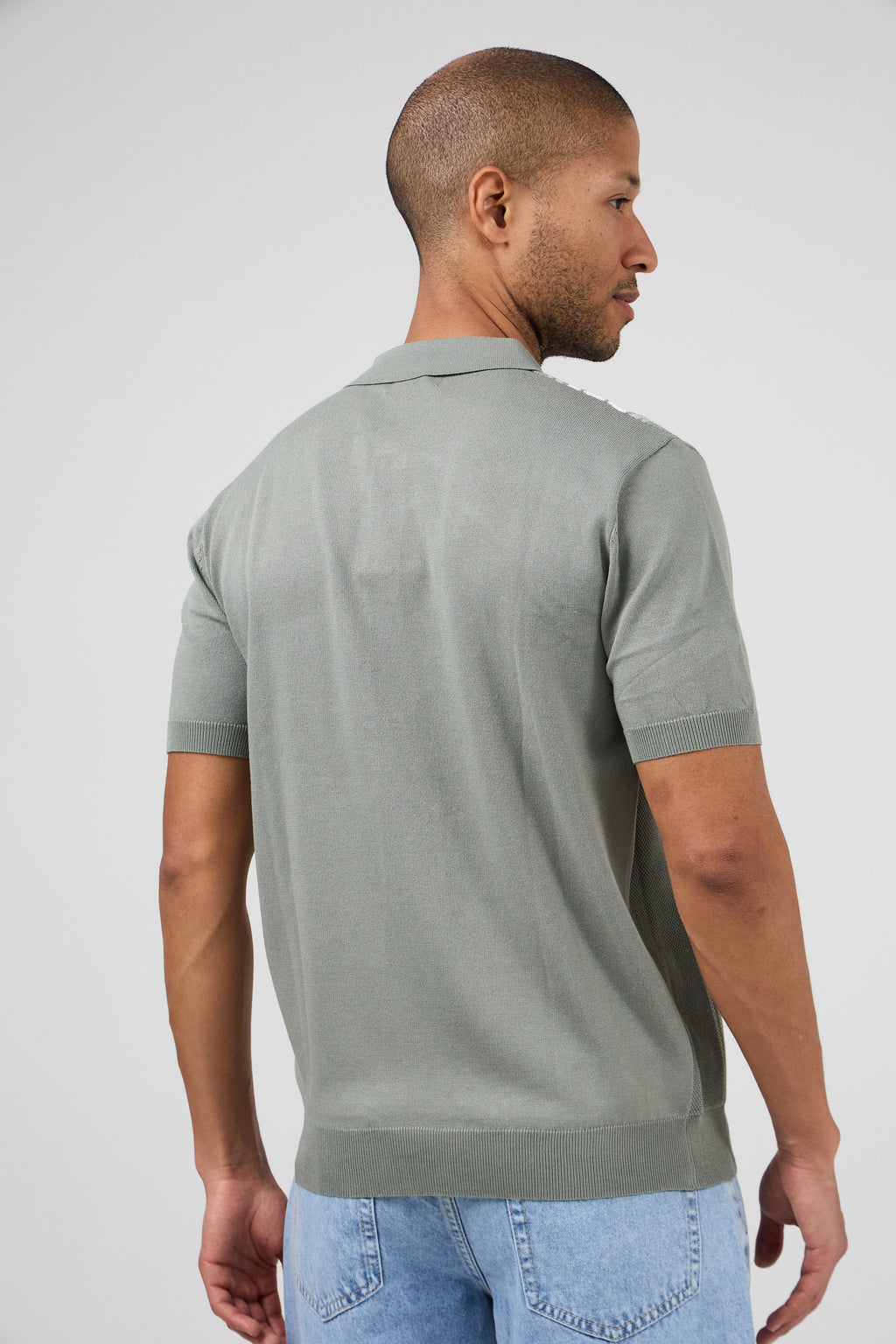 Polo homme à motif vertical structuré