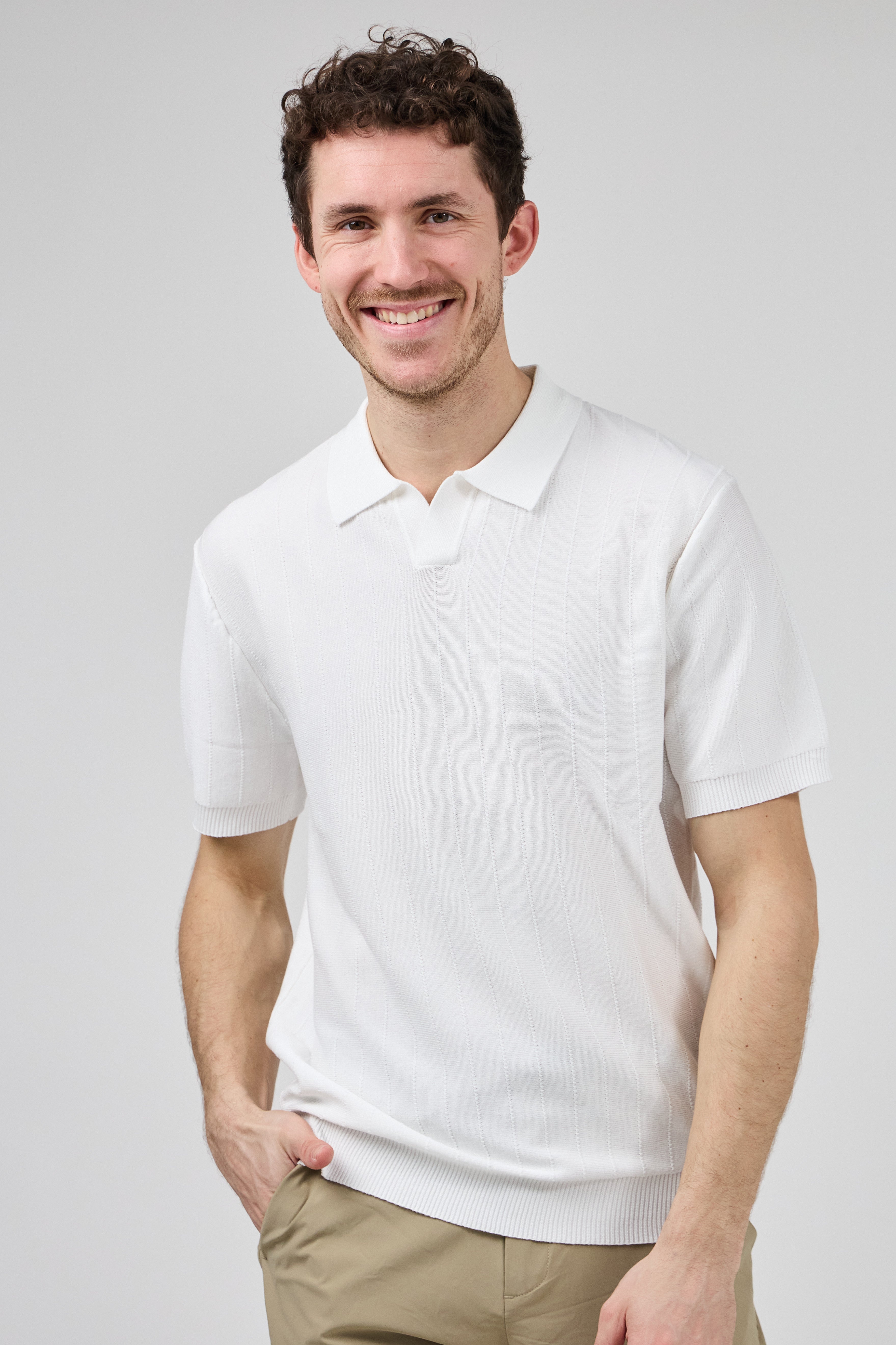 Polo en maille Homme à Manches Courtes au Style Élégant