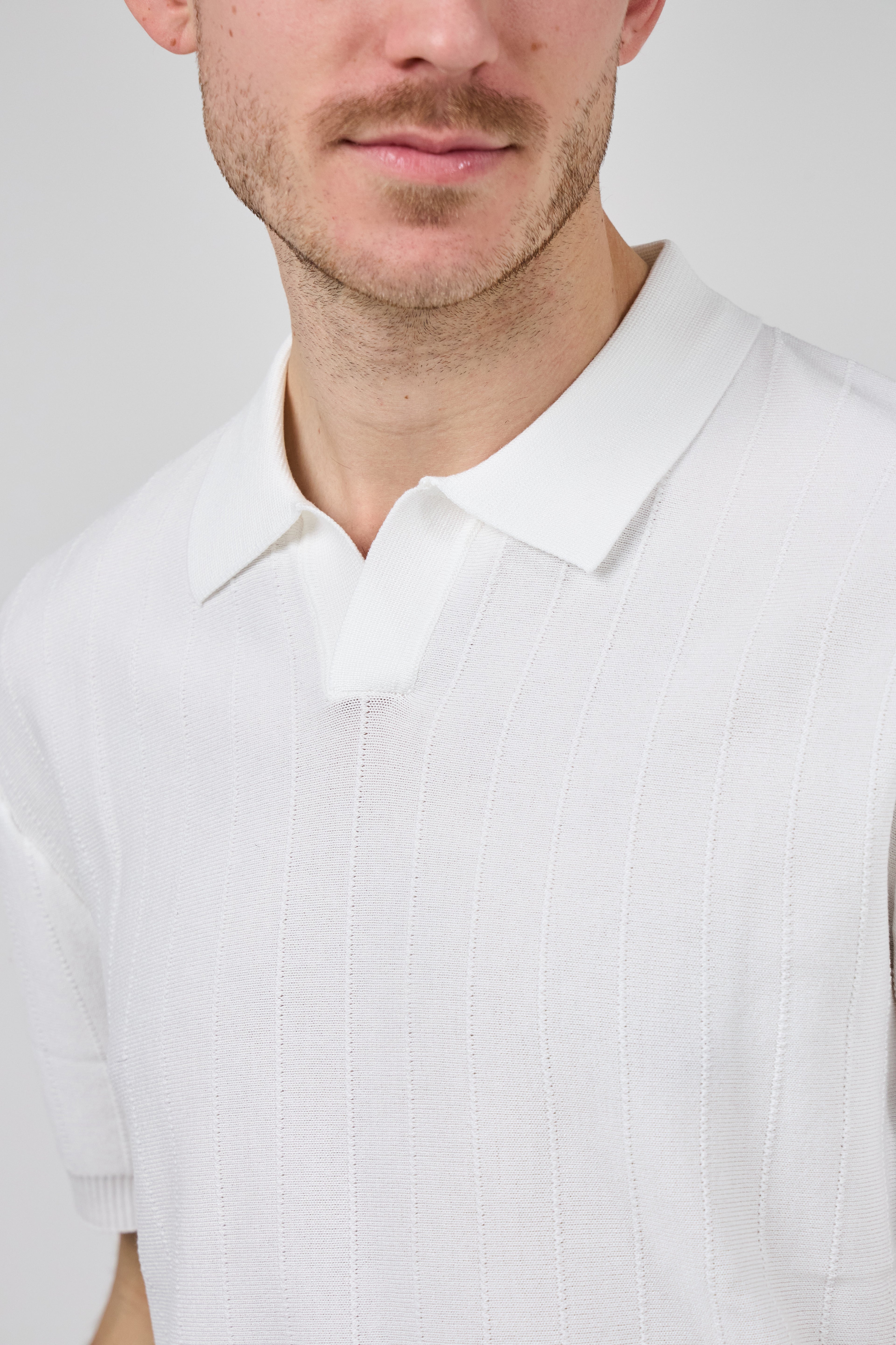 Polo en maille Homme à Manches Courtes au Style Élégant