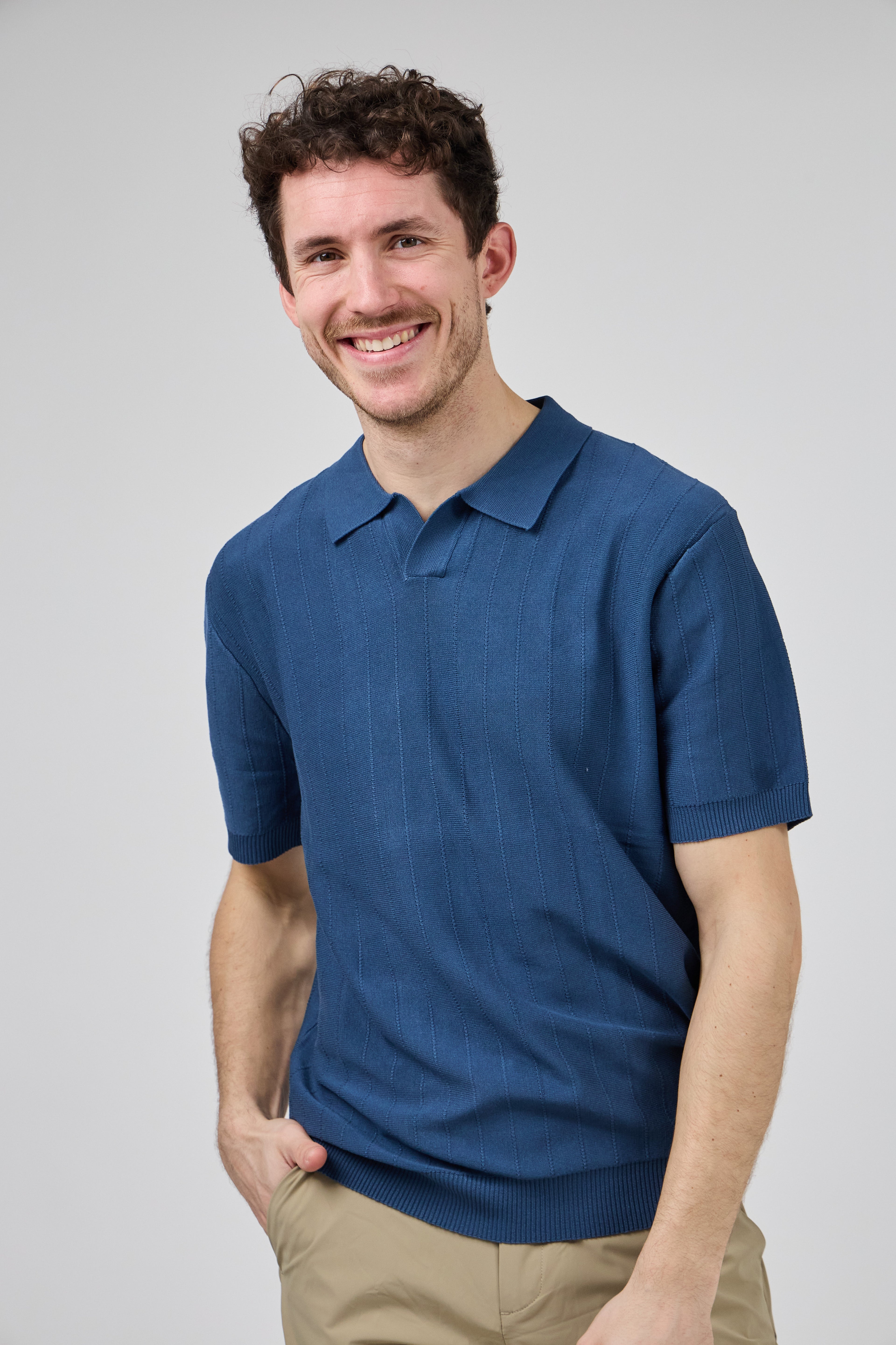 Polo en maille Homme à Manches Courtes au Style Élégant