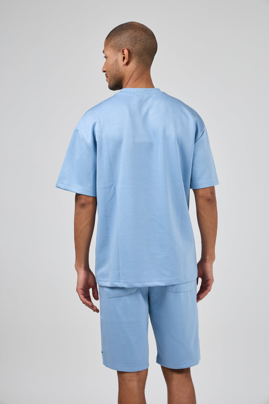 Ensemble décontracté pour homme avec t-shirt et short