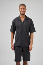 Ensemble homme chemise à manches courtes boutonnée et short