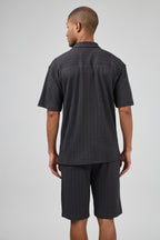 Ensemble homme chemise à manches courtes boutonnée et short