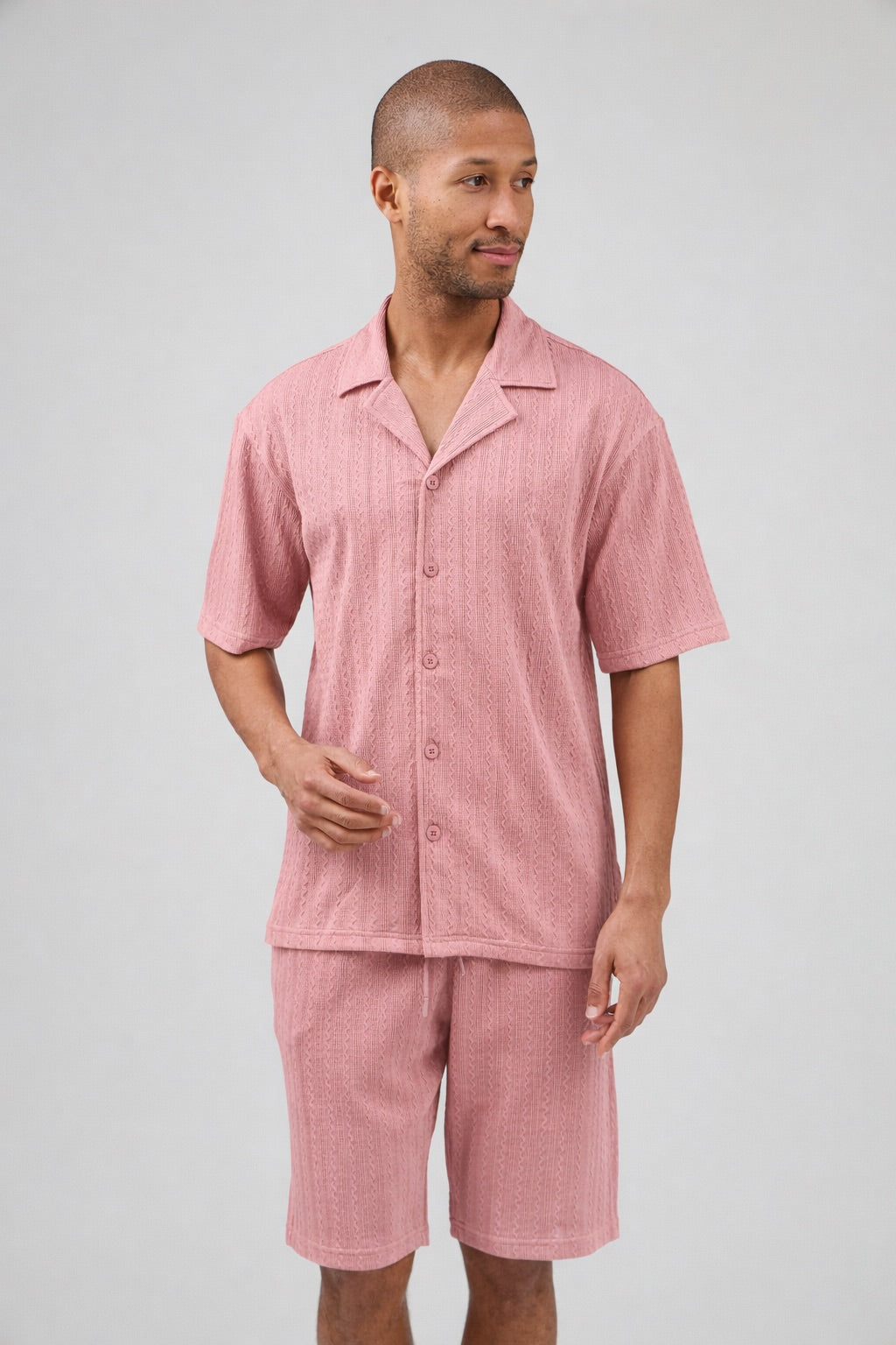 Ensemble homme chemise à manches courtes boutonnée et short