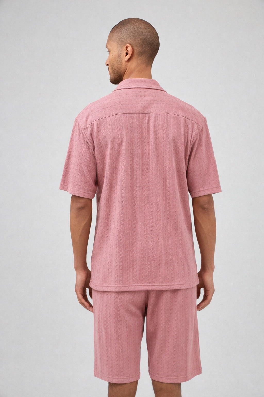 Ensemble homme chemise à manches courtes boutonnée et short
