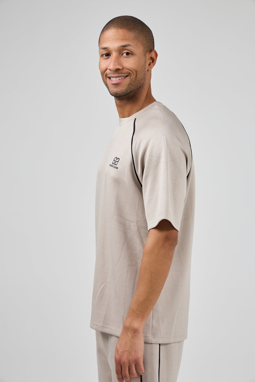 Ensemble tissu très doux pour homme – T-shirt et short confort