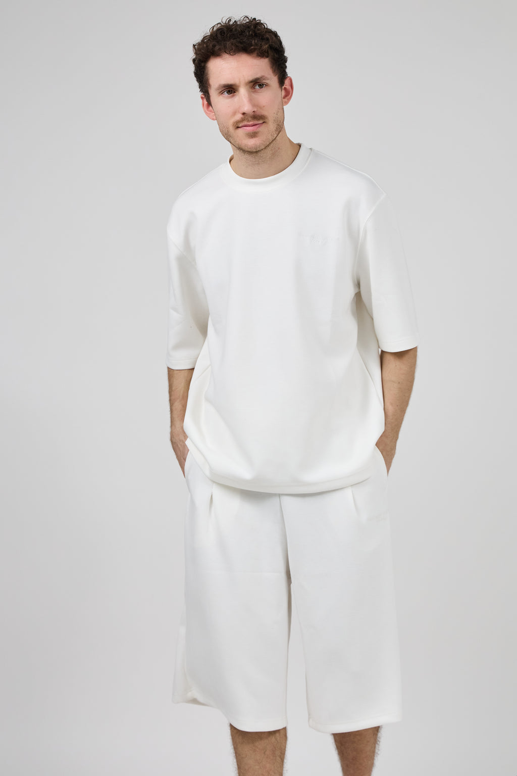Ensemble avec Haut Ample et Short Large