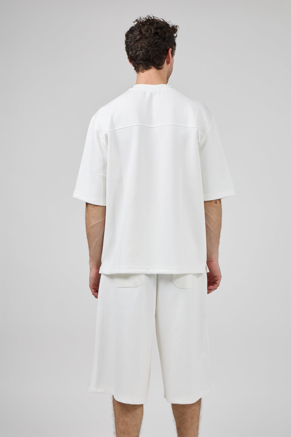 Ensemble avec Haut Ample et Short Large