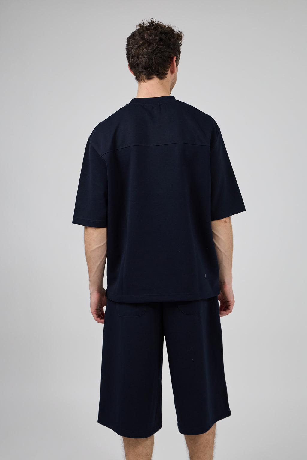 Ensemble avec Haut Ample et Short Large