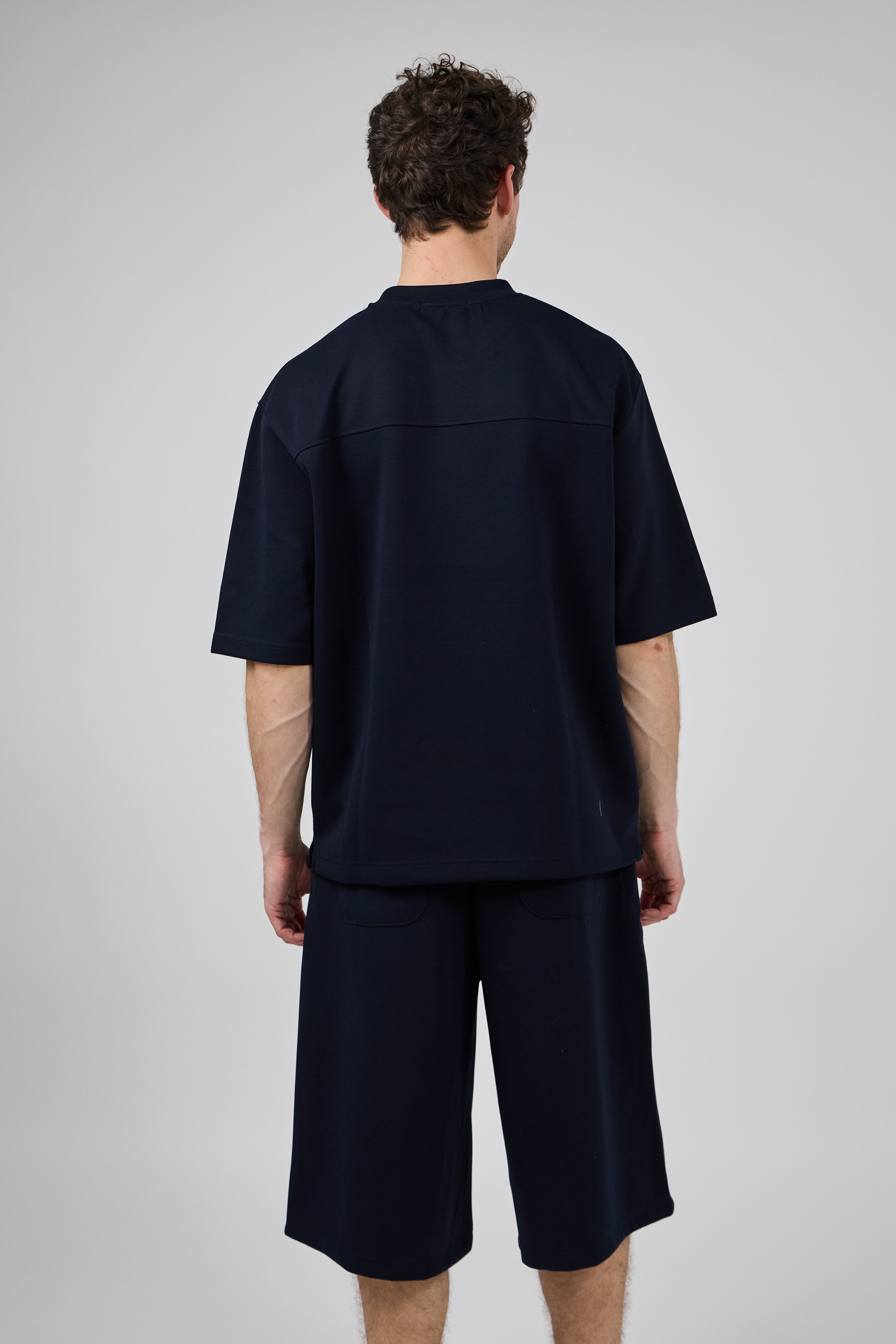 Ensemble avec Haut Ample et Short Large