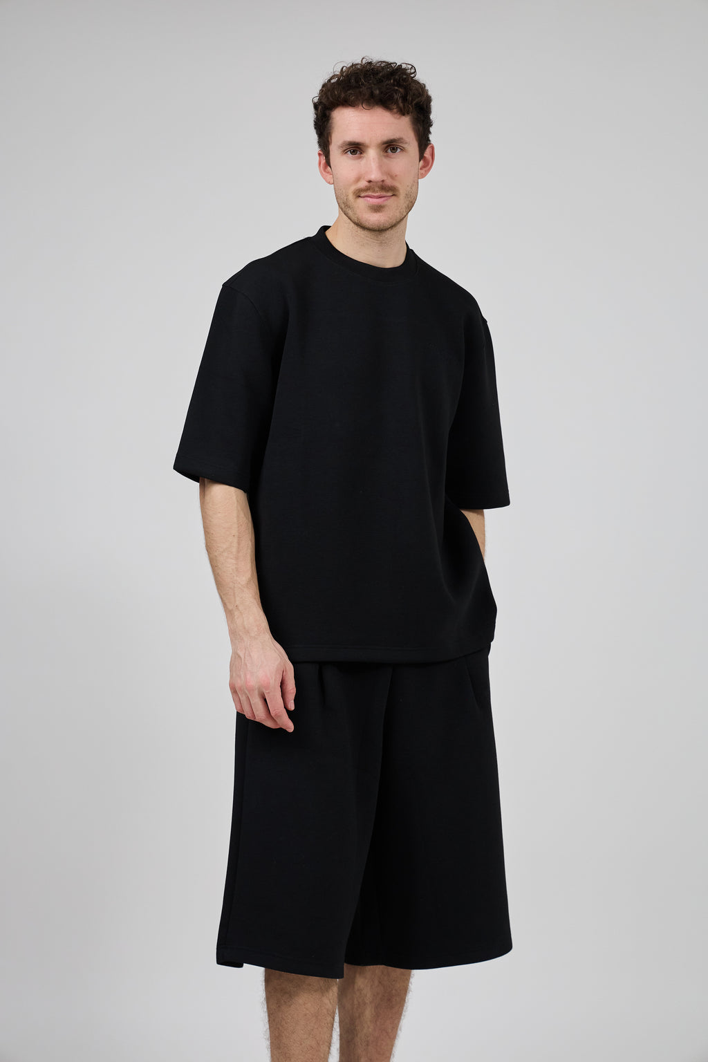 Ensemble avec Haut Ample et Short Large