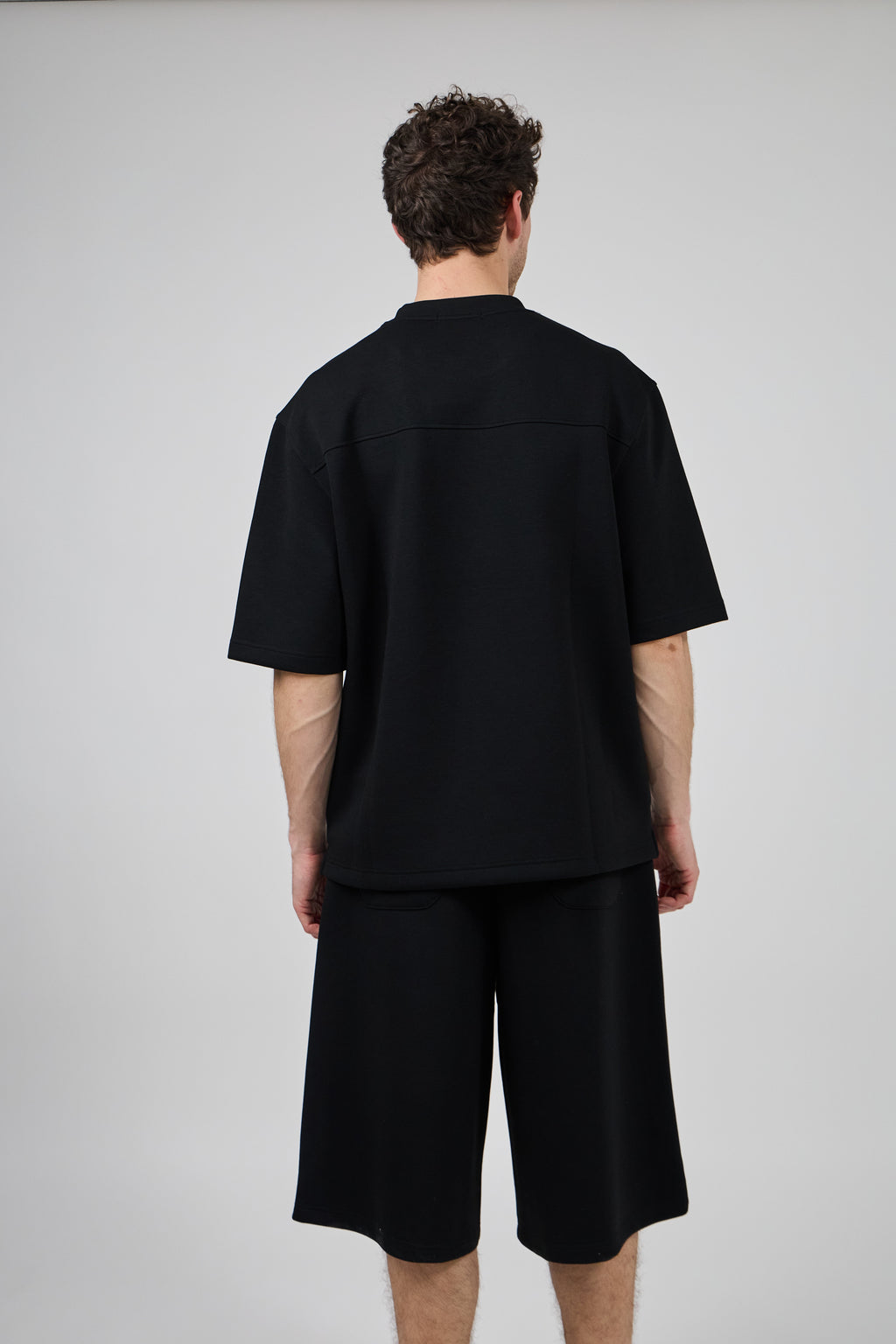 Ensemble avec Haut Ample et Short Large
