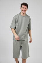 Ensemble avec Haut Ample et Short Large