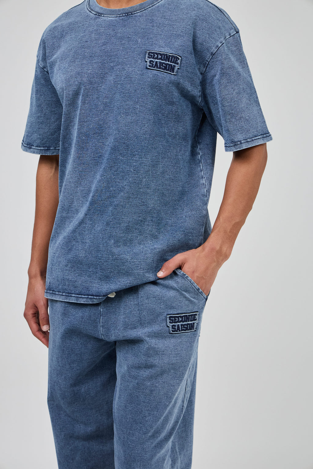 Ensemble délaver pour homme avec t-shirt et pantalon
