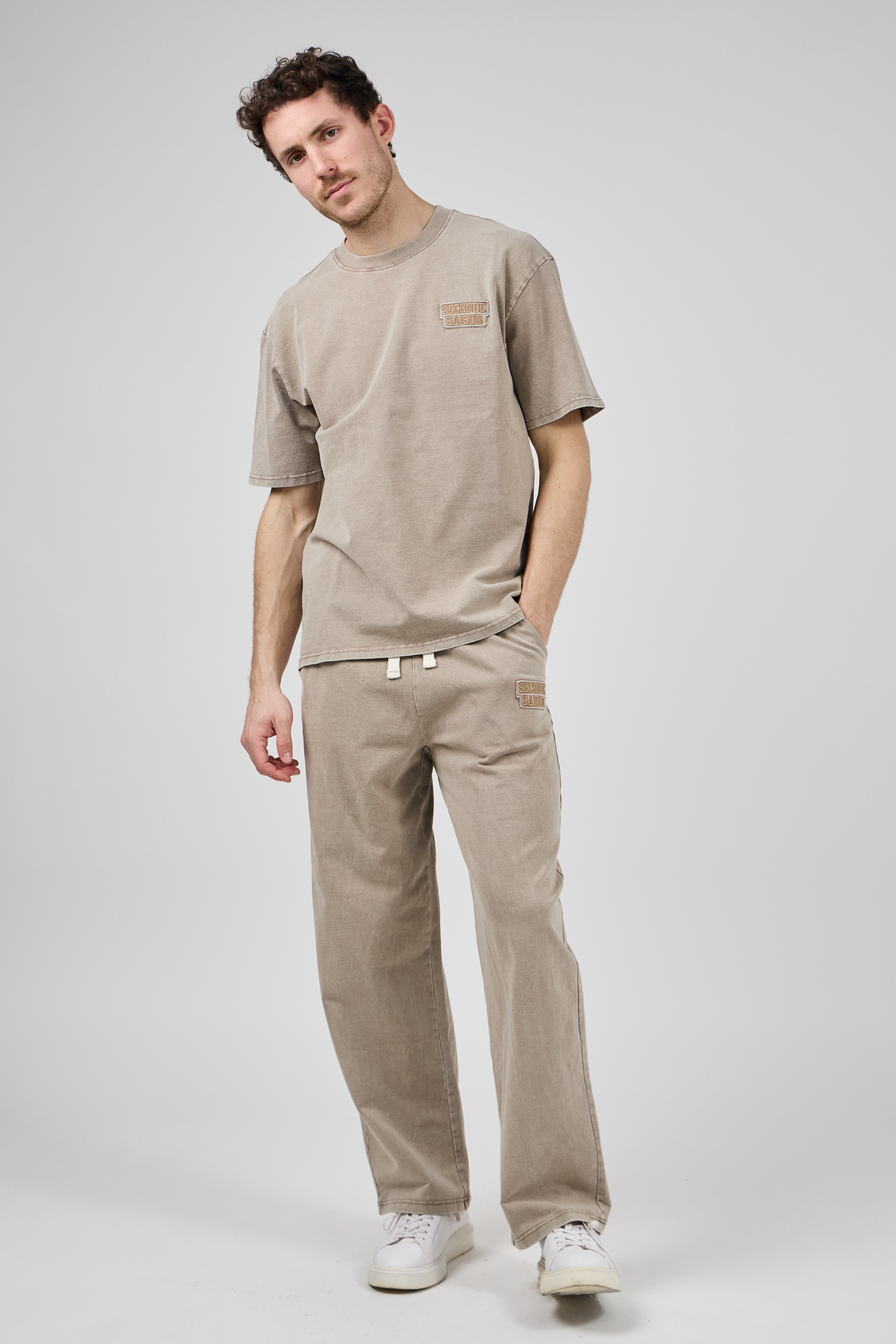 Ensemble délaver pour homme avec t-shirt et pantalon